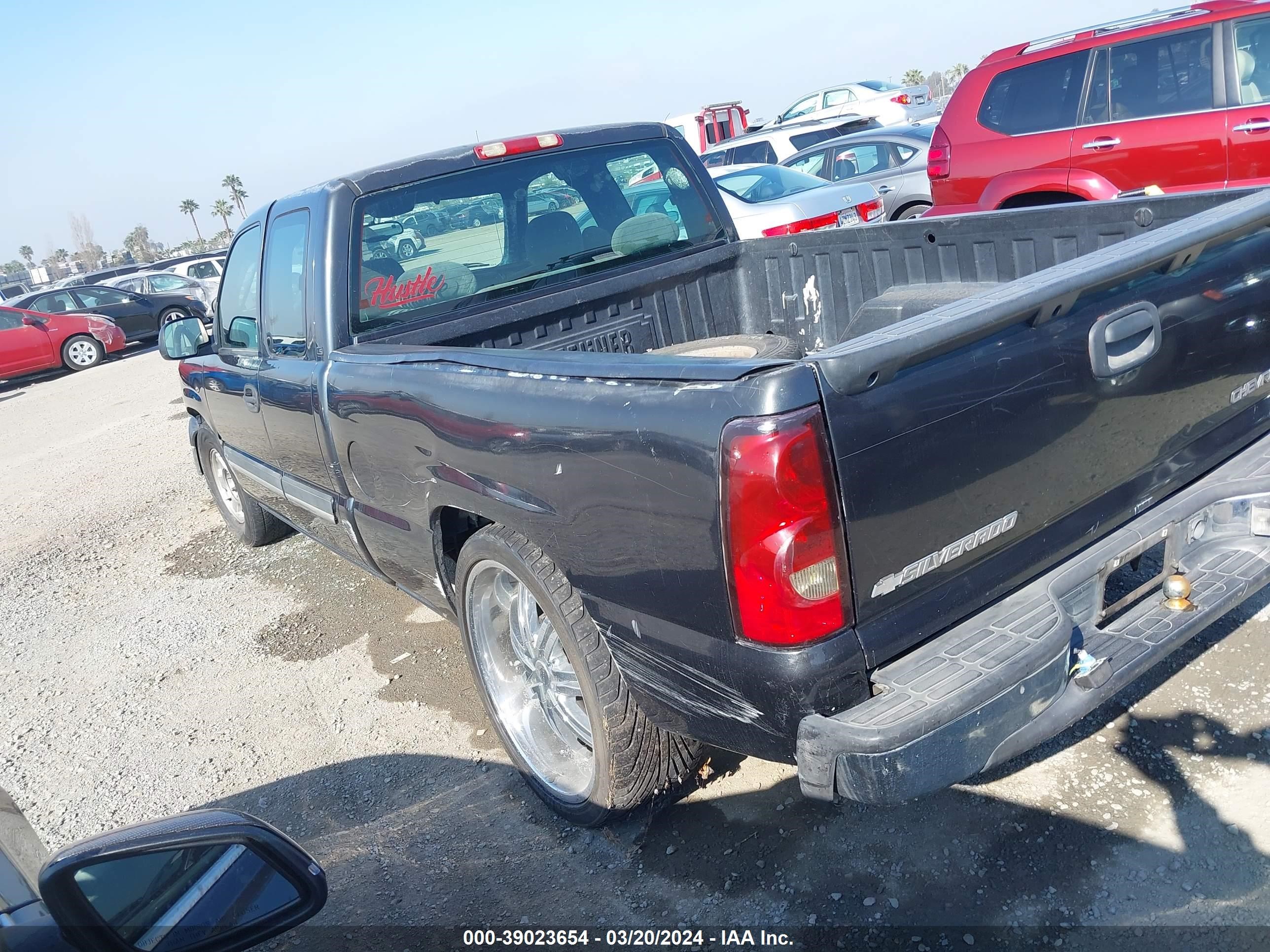 Photo 2 VIN: 2GCEC19V941102084 - CHEVROLET SILVERADO 