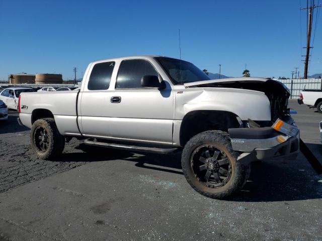 Photo 3 VIN: 2GCEC19V951108291 - CHEVROLET SILVERADO 