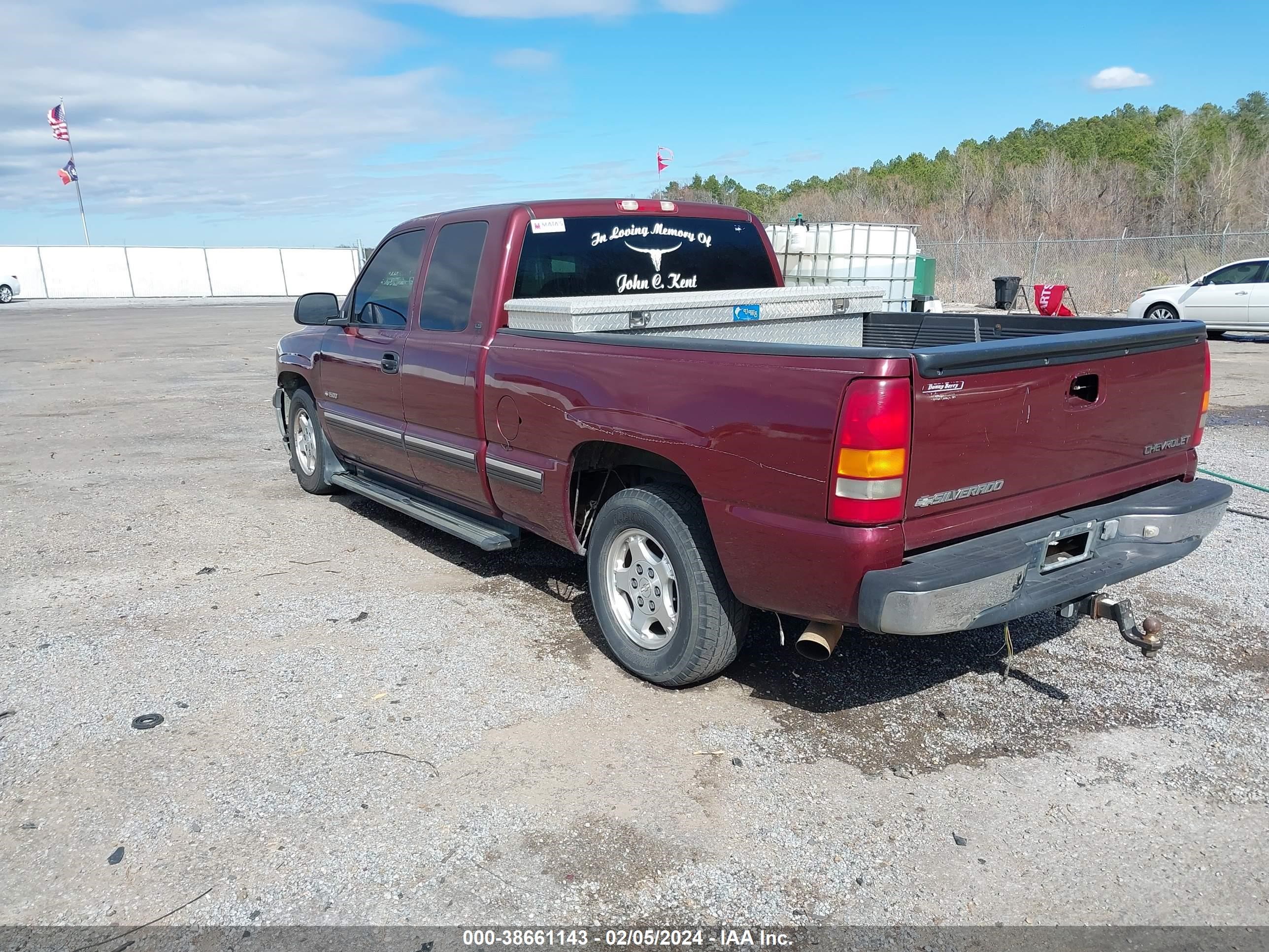 Photo 2 VIN: 2GCEC19V9Y1195839 - CHEVROLET SILVERADO 