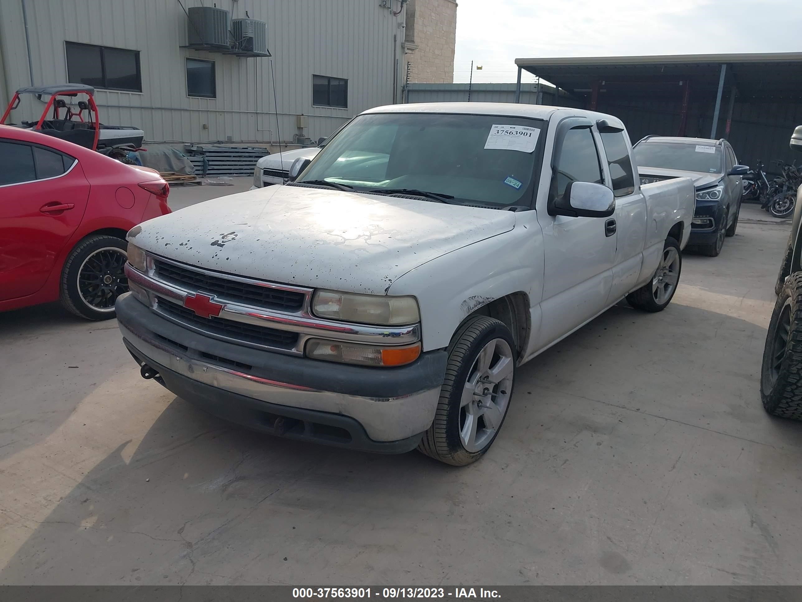 Photo 1 VIN: 2GCEC19V9Y1347778 - CHEVROLET SILVERADO 