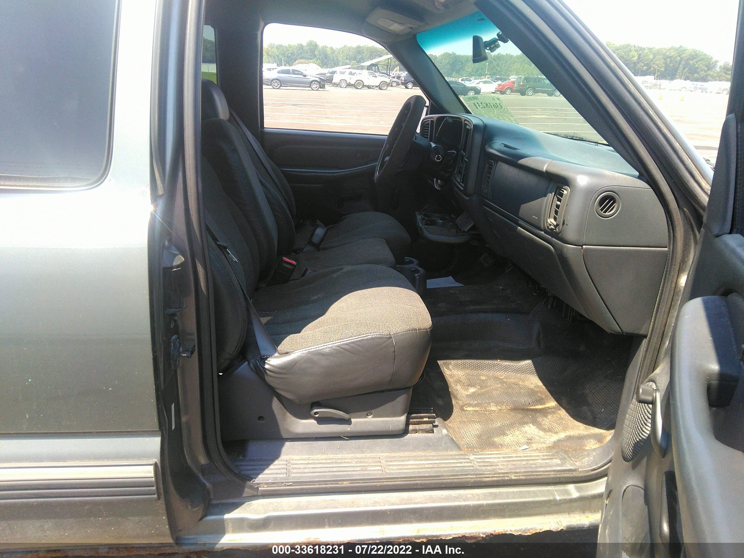 Photo 4 VIN: 2GCEC19VX11156442 - CHEVROLET SILVERADO 