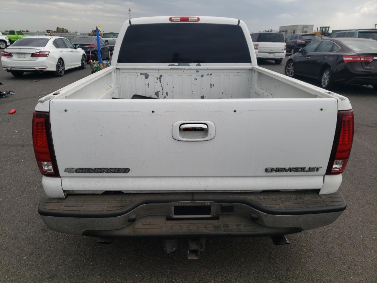 Photo 5 VIN: 2GCEC19VX31181845 - CHEVROLET SILVERADO 