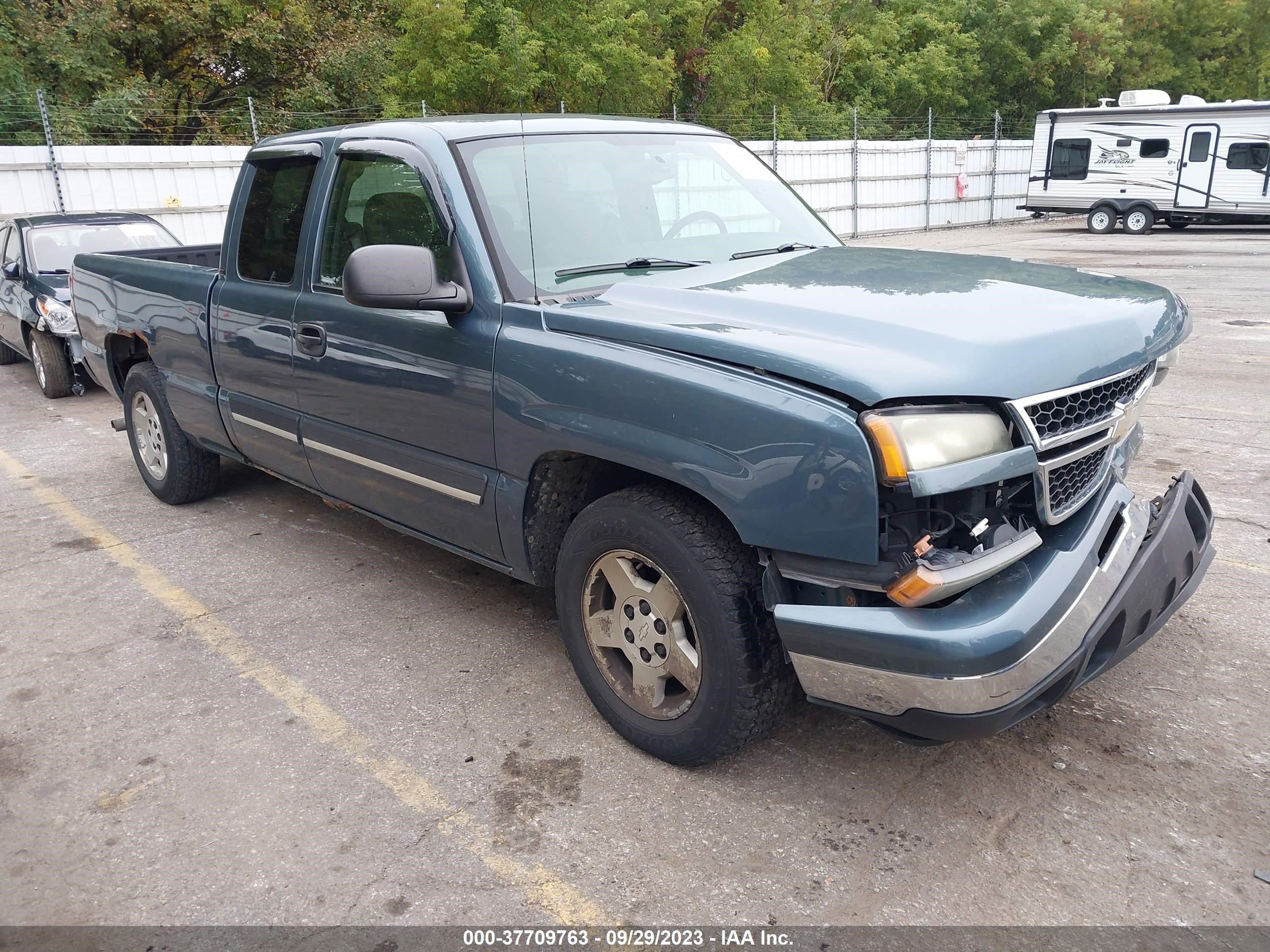 Photo 0 VIN: 2GCEC19VX61331215 - CHEVROLET SILVERADO 