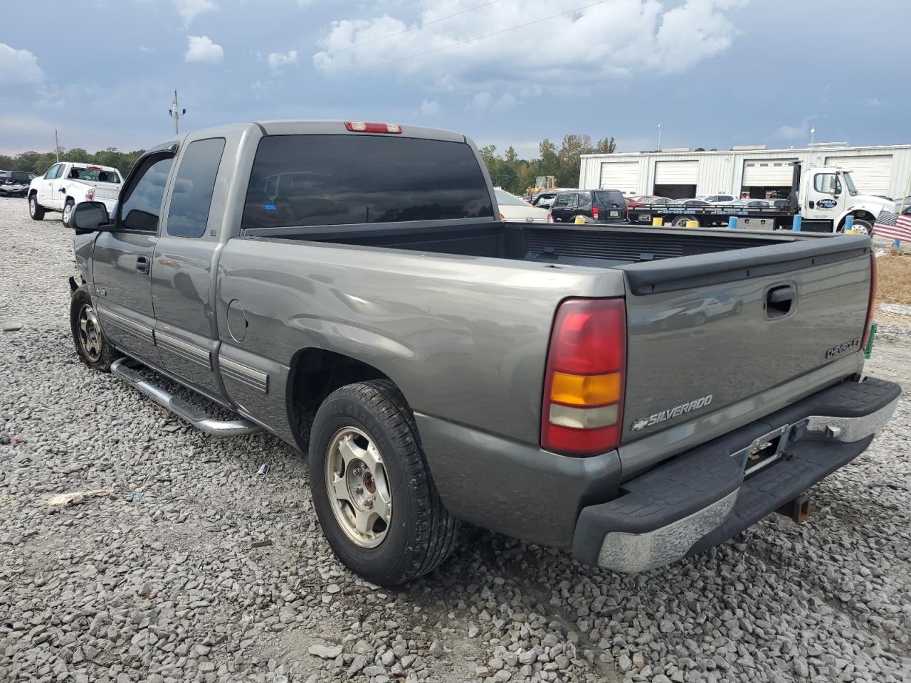 Photo 1 VIN: 2GCEC19VXY1199821 - CHEVROLET SILVERADO 