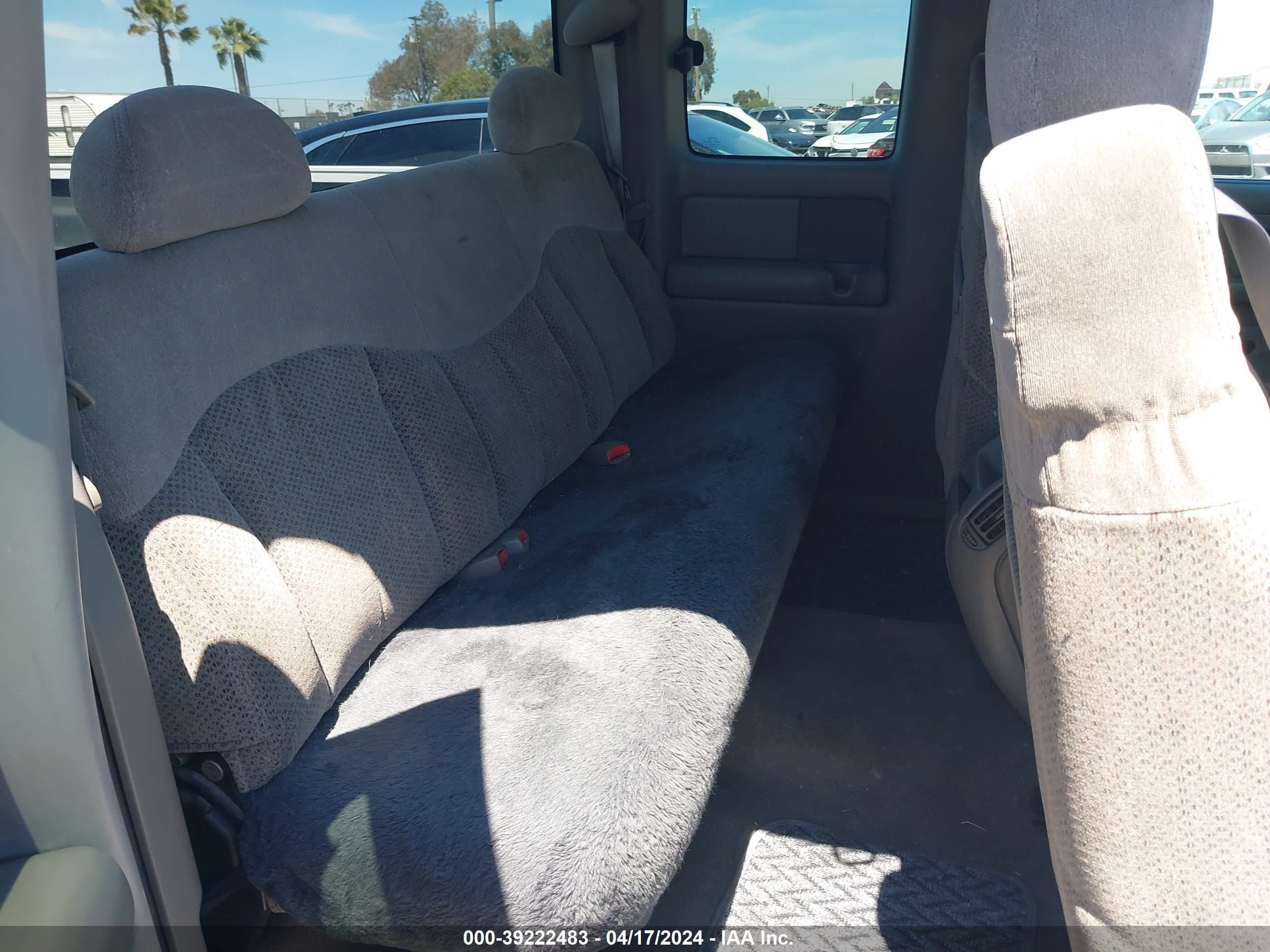 Photo 7 VIN: 2GCEC19W3X1234576 - CHEVROLET SILVERADO 