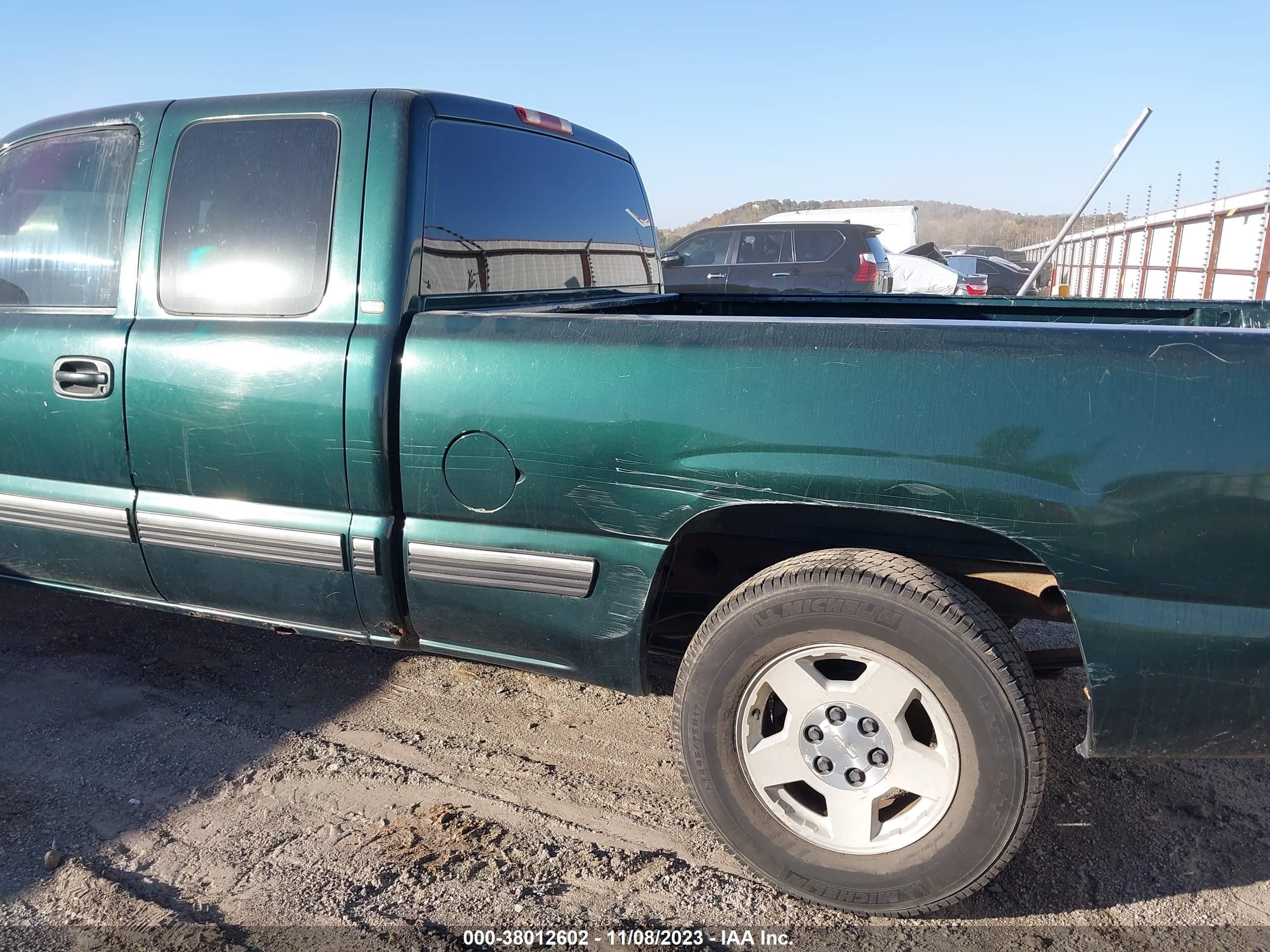 Photo 5 VIN: 2GCEC19WX11187862 - CHEVROLET SILVERADO 