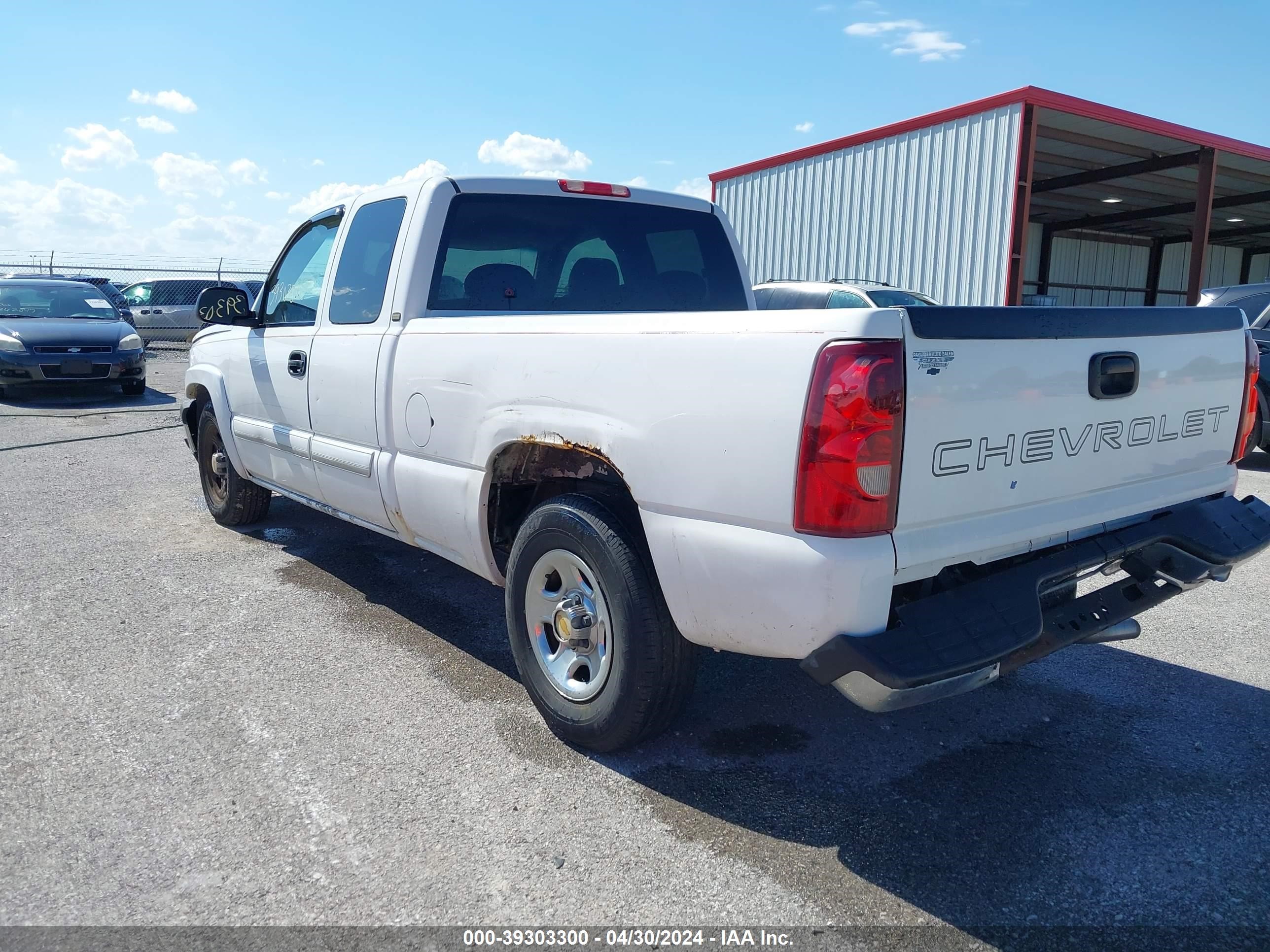 Photo 2 VIN: 2GCEC19X431283109 - CHEVROLET SILVERADO 