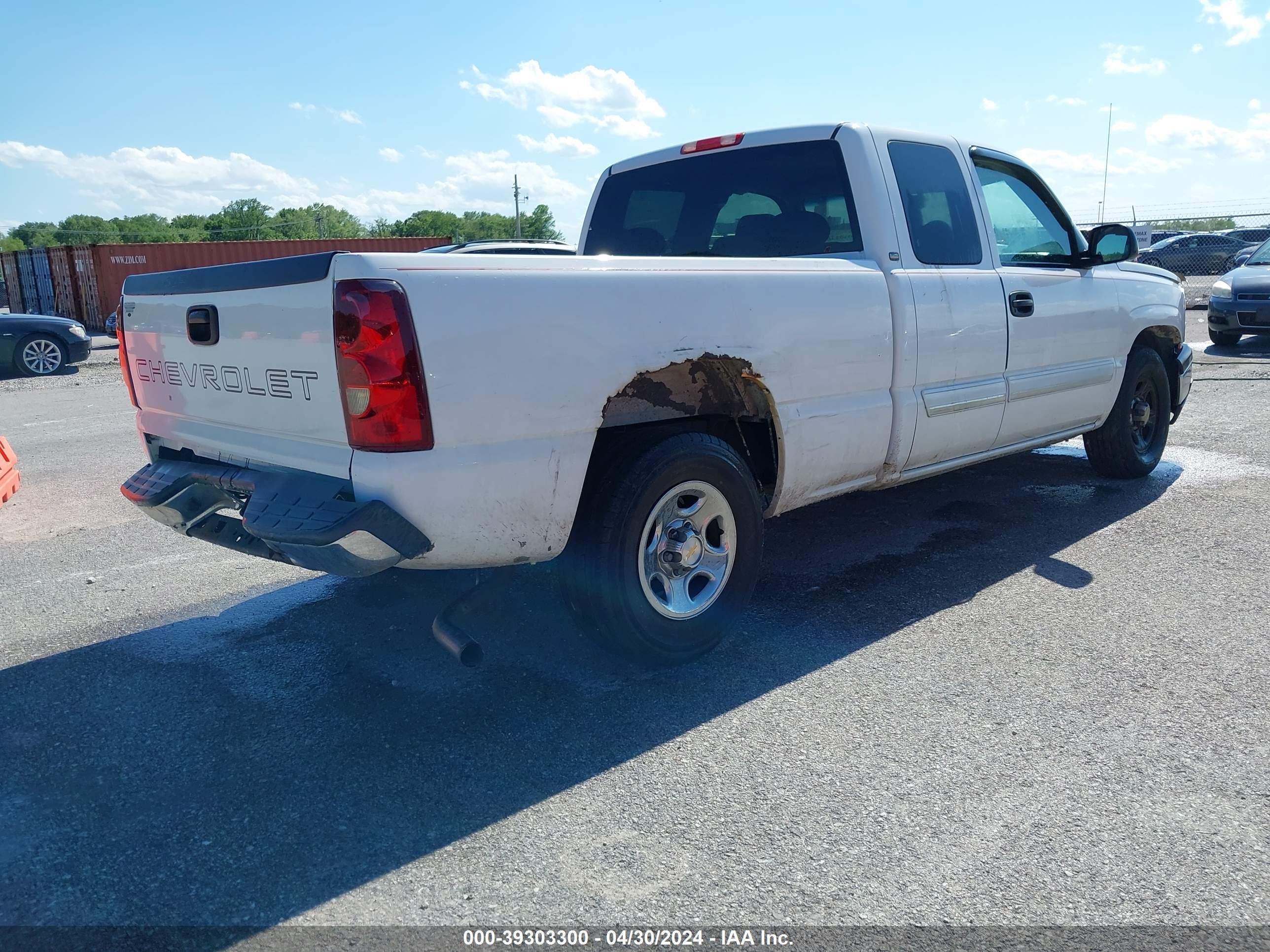 Photo 3 VIN: 2GCEC19X431283109 - CHEVROLET SILVERADO 