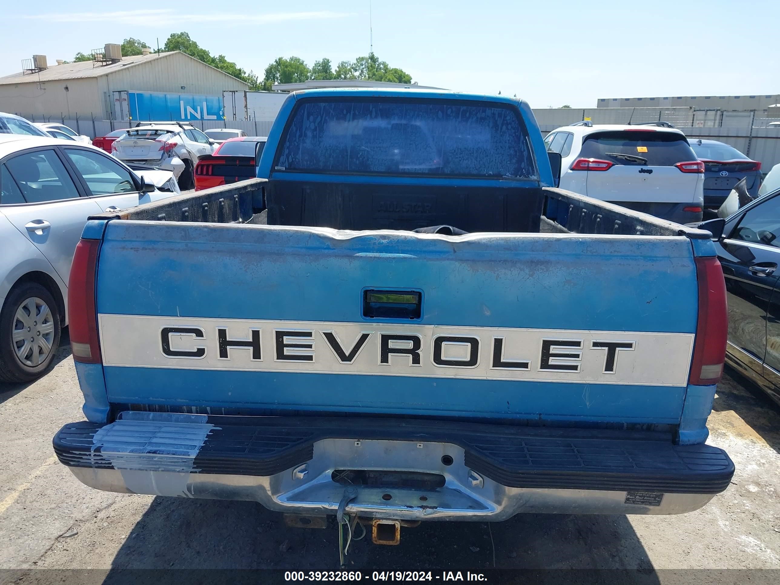 Photo 15 VIN: 2GCEC19Z2N1228274 - CHEVROLET GMT-400 