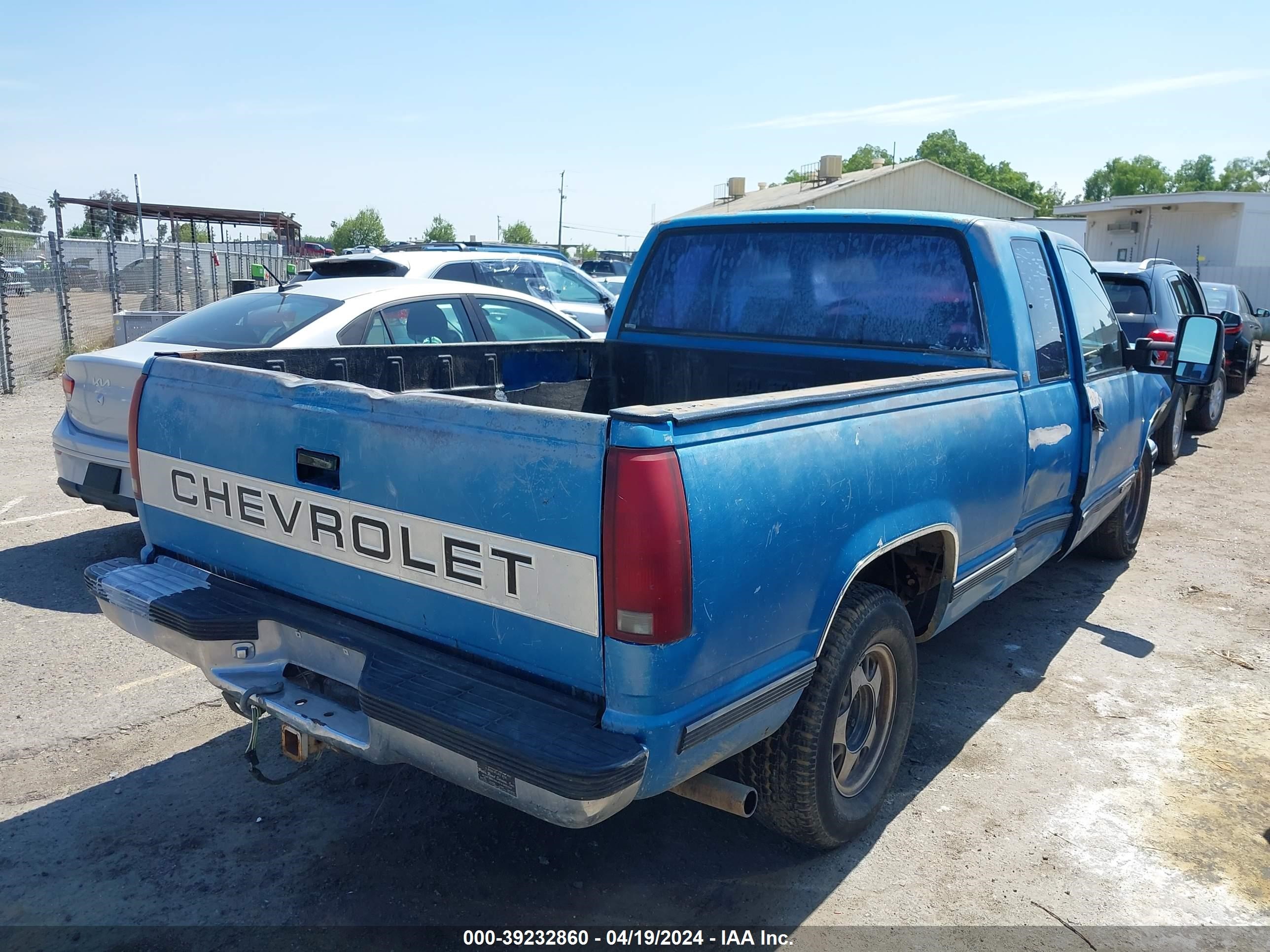 Photo 3 VIN: 2GCEC19Z2N1228274 - CHEVROLET GMT-400 