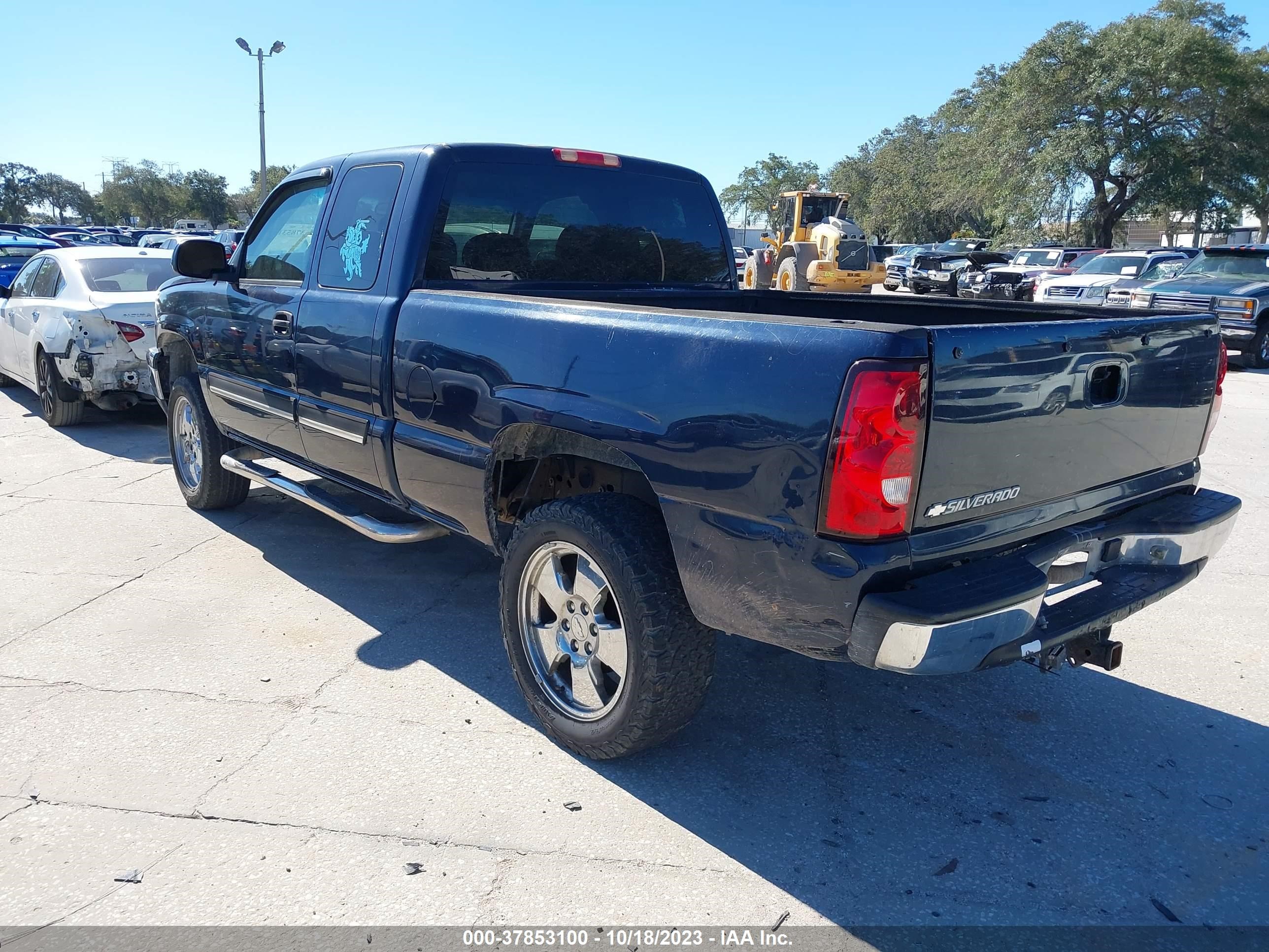 Photo 2 VIN: 2GCEC19Z861256856 - CHEVROLET SILVERADO 