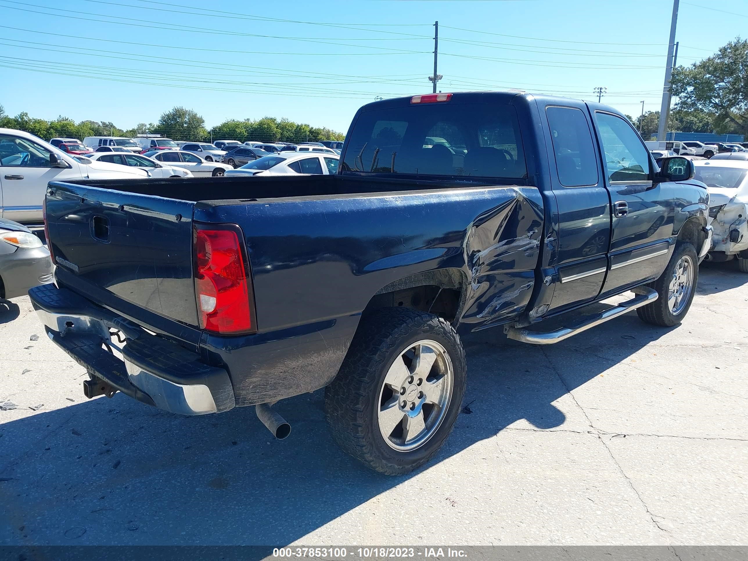 Photo 3 VIN: 2GCEC19Z861256856 - CHEVROLET SILVERADO 