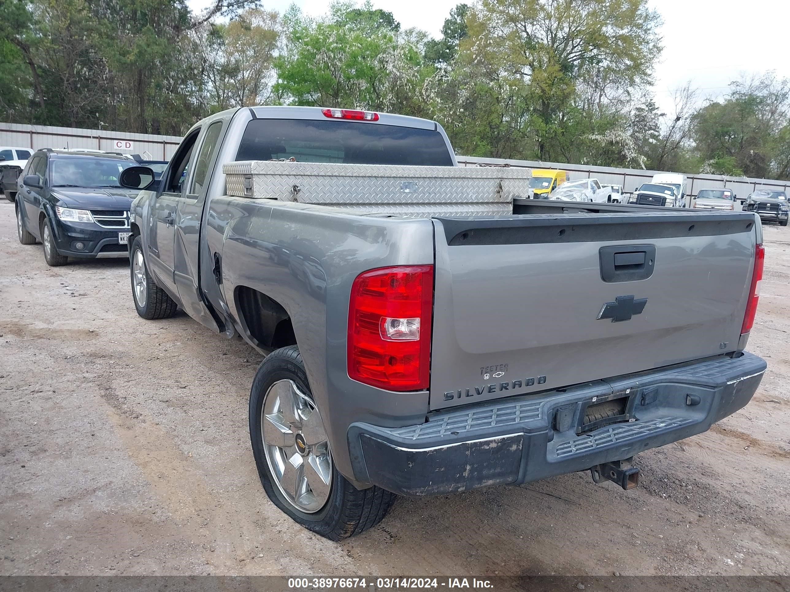 Photo 2 VIN: 2GCEC29J091109547 - CHEVROLET SILVERADO 