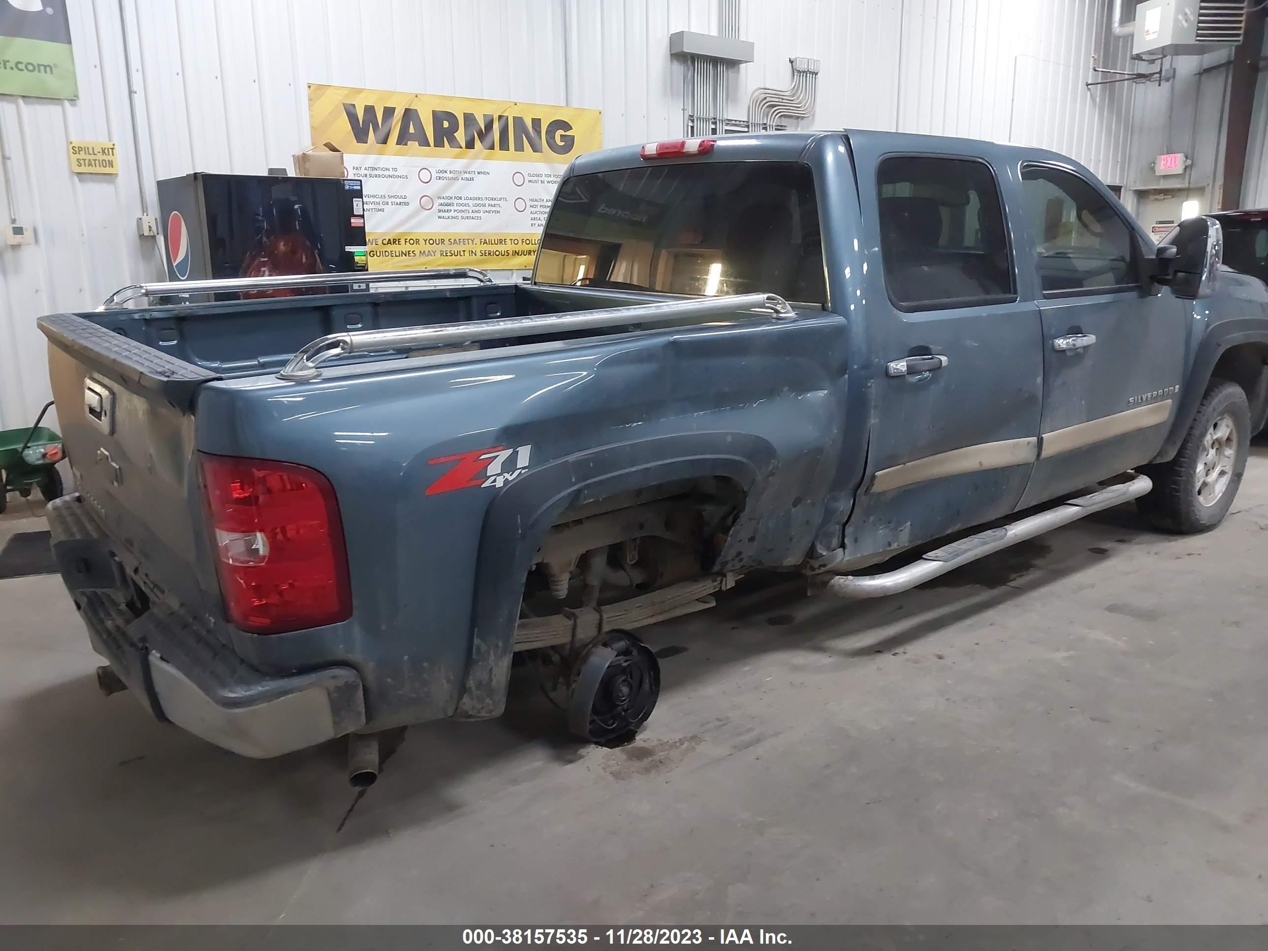 Photo 3 VIN: 2GCEK133271711497 - CHEVROLET SILVERADO 