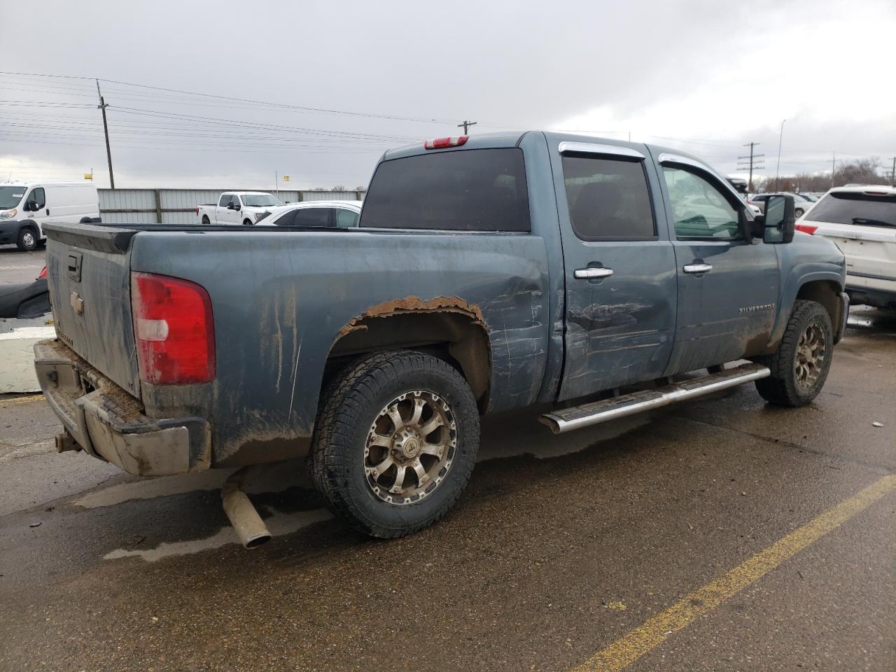 Photo 2 VIN: 2GCEK133581314044 - CHEVROLET SILVERADO 