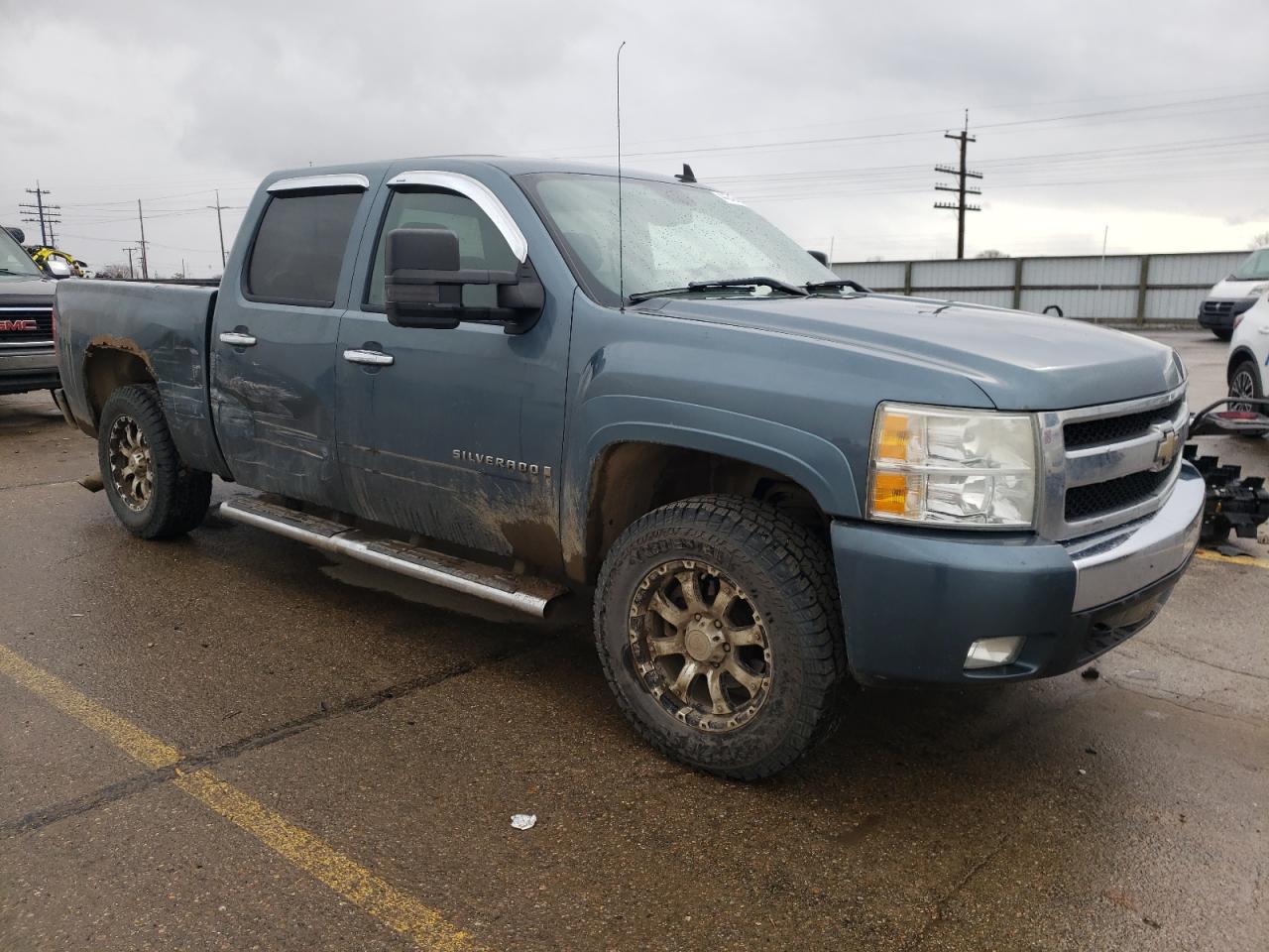 Photo 3 VIN: 2GCEK133581314044 - CHEVROLET SILVERADO 