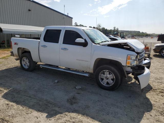 Photo 3 VIN: 2GCEK13C171651177 - CHEVROLET SILVERADO 