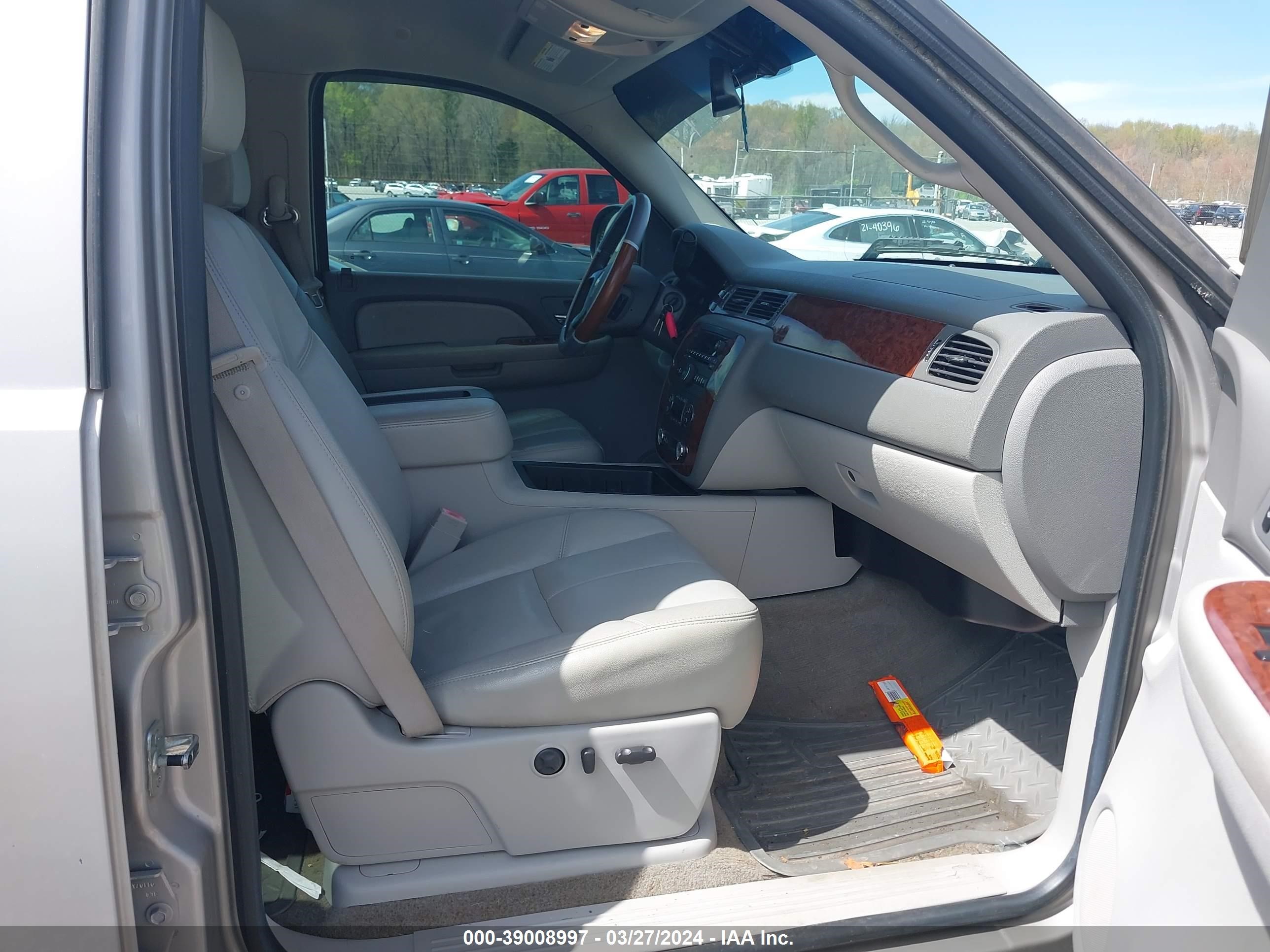 Photo 4 VIN: 2GCEK13M181217836 - CHEVROLET SILVERADO 