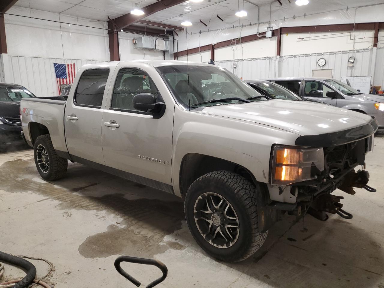 Photo 3 VIN: 2GCEK13M471645057 - CHEVROLET SILVERADO 