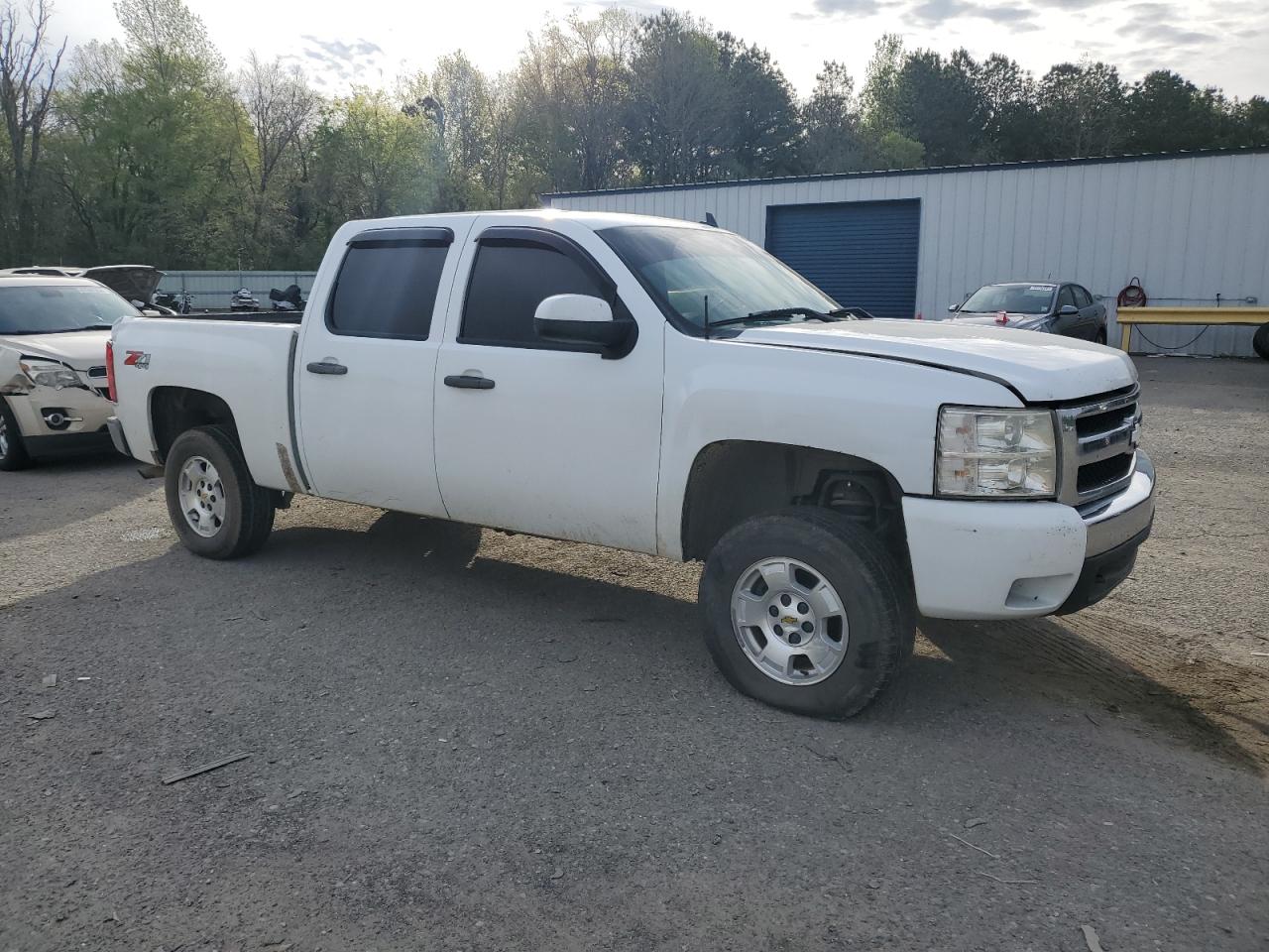 Photo 3 VIN: 2GCEK13M481213389 - CHEVROLET SILVERADO 