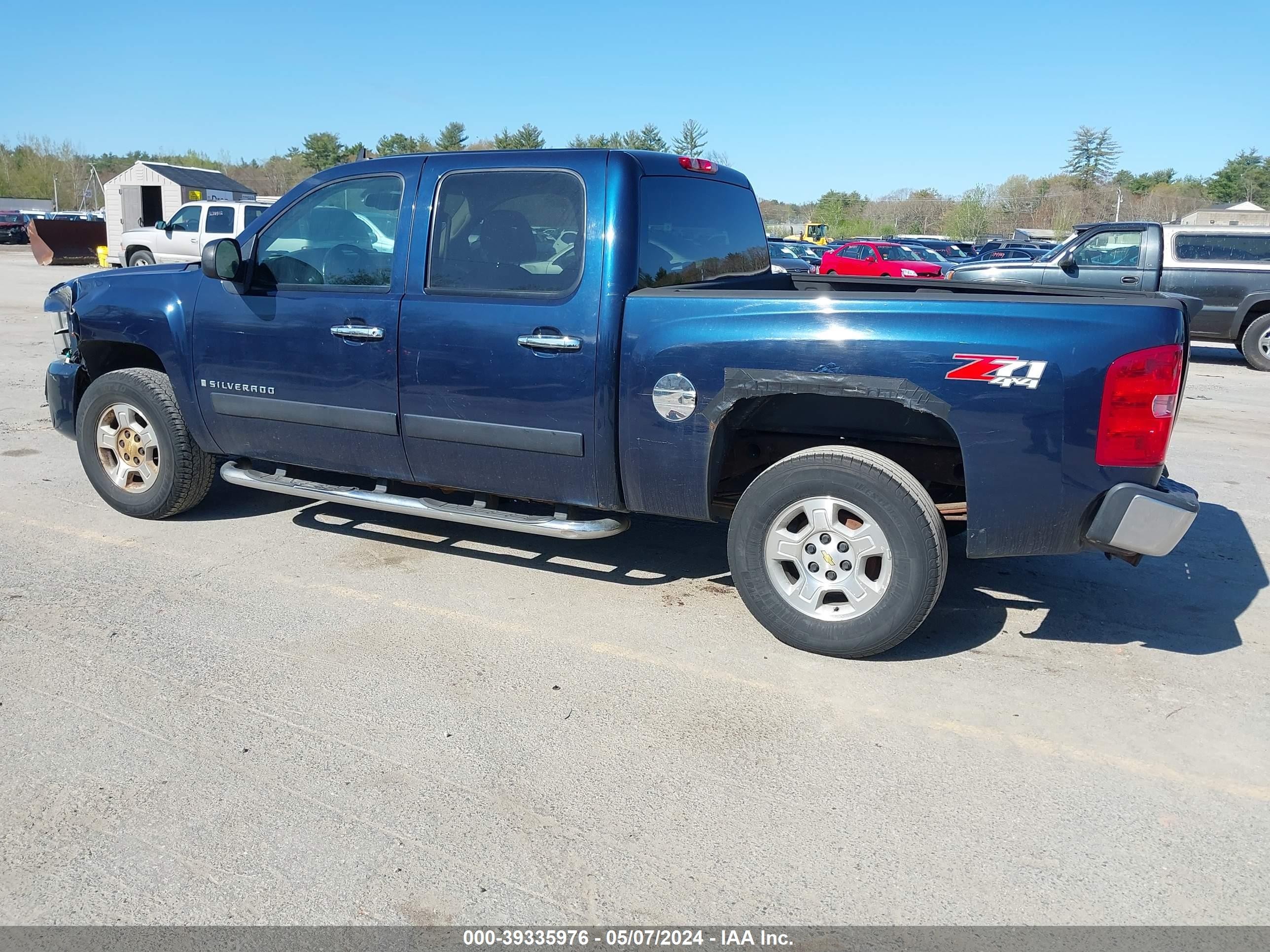 Photo 2 VIN: 2GCEK13M581127623 - CHEVROLET SILVERADO 