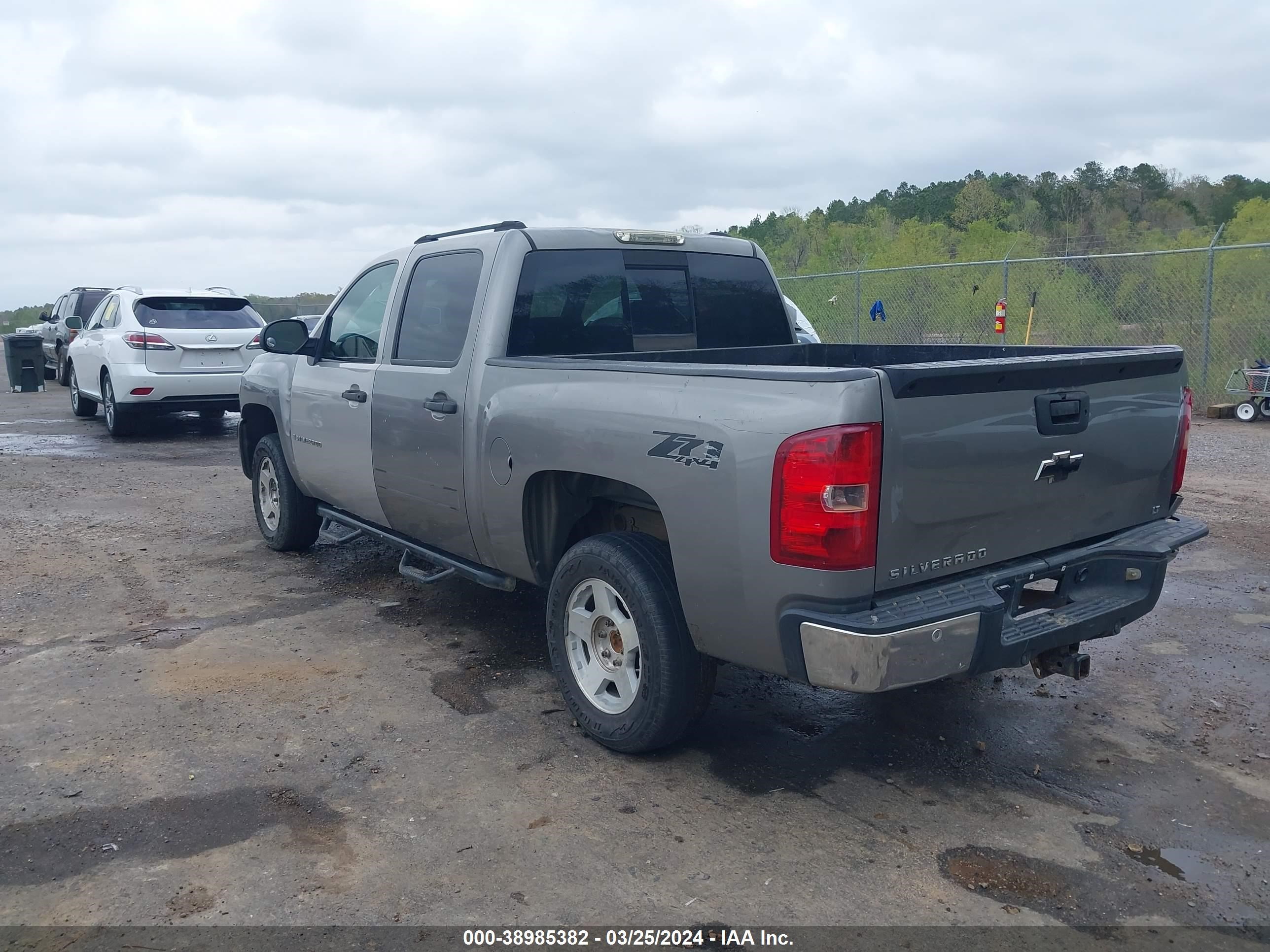 Photo 2 VIN: 2GCEK13M581206919 - CHEVROLET SILVERADO 