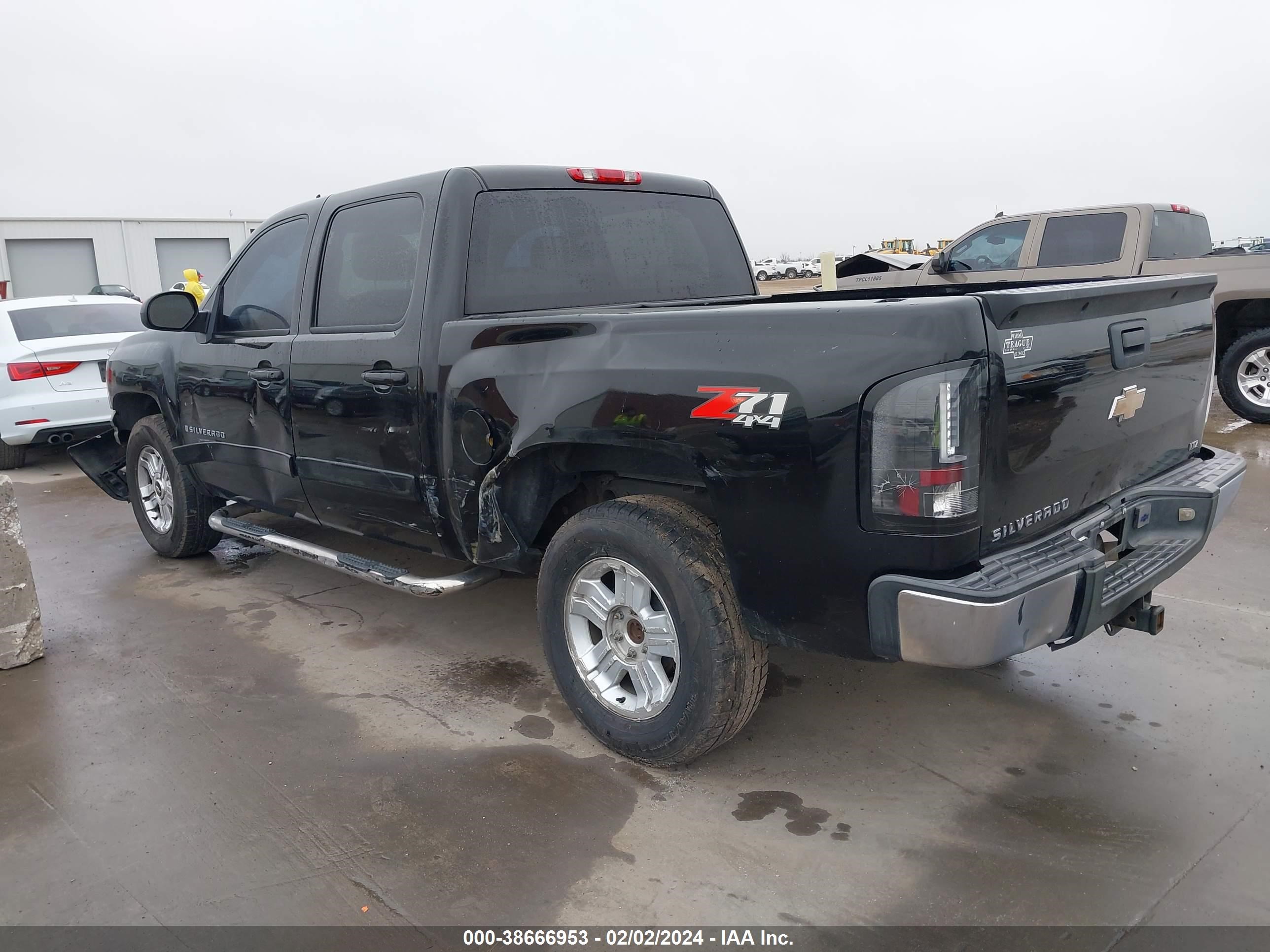 Photo 2 VIN: 2GCEK13M781163331 - CHEVROLET SILVERADO 