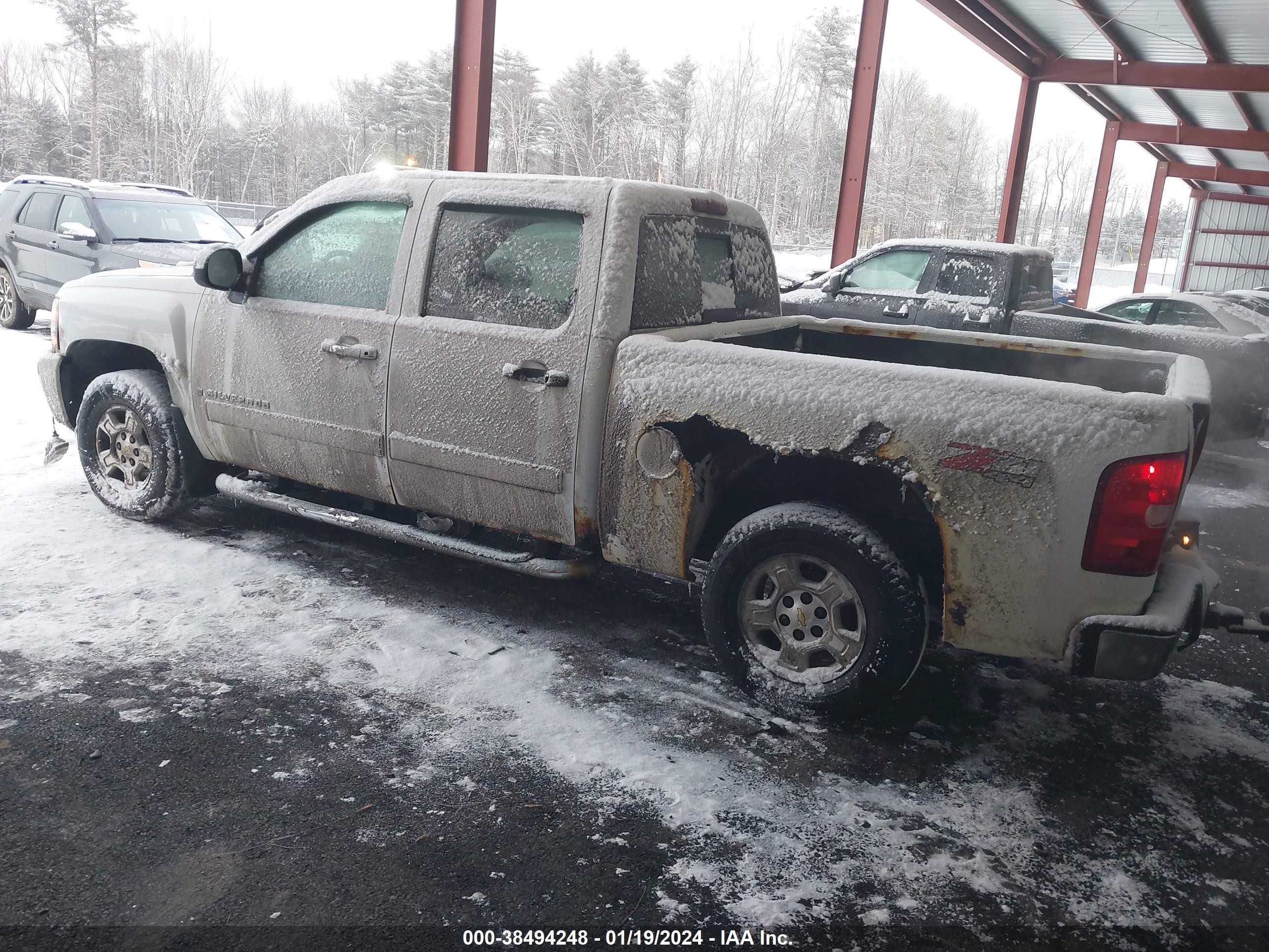 Photo 2 VIN: 2GCEK13M881156629 - CHEVROLET SILVERADO 