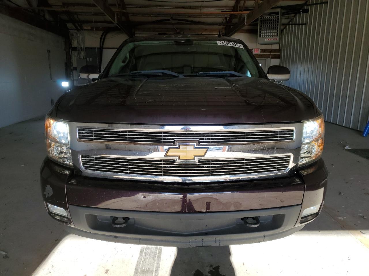 Photo 4 VIN: 2GCEK13M981135949 - CHEVROLET SILVERADO 