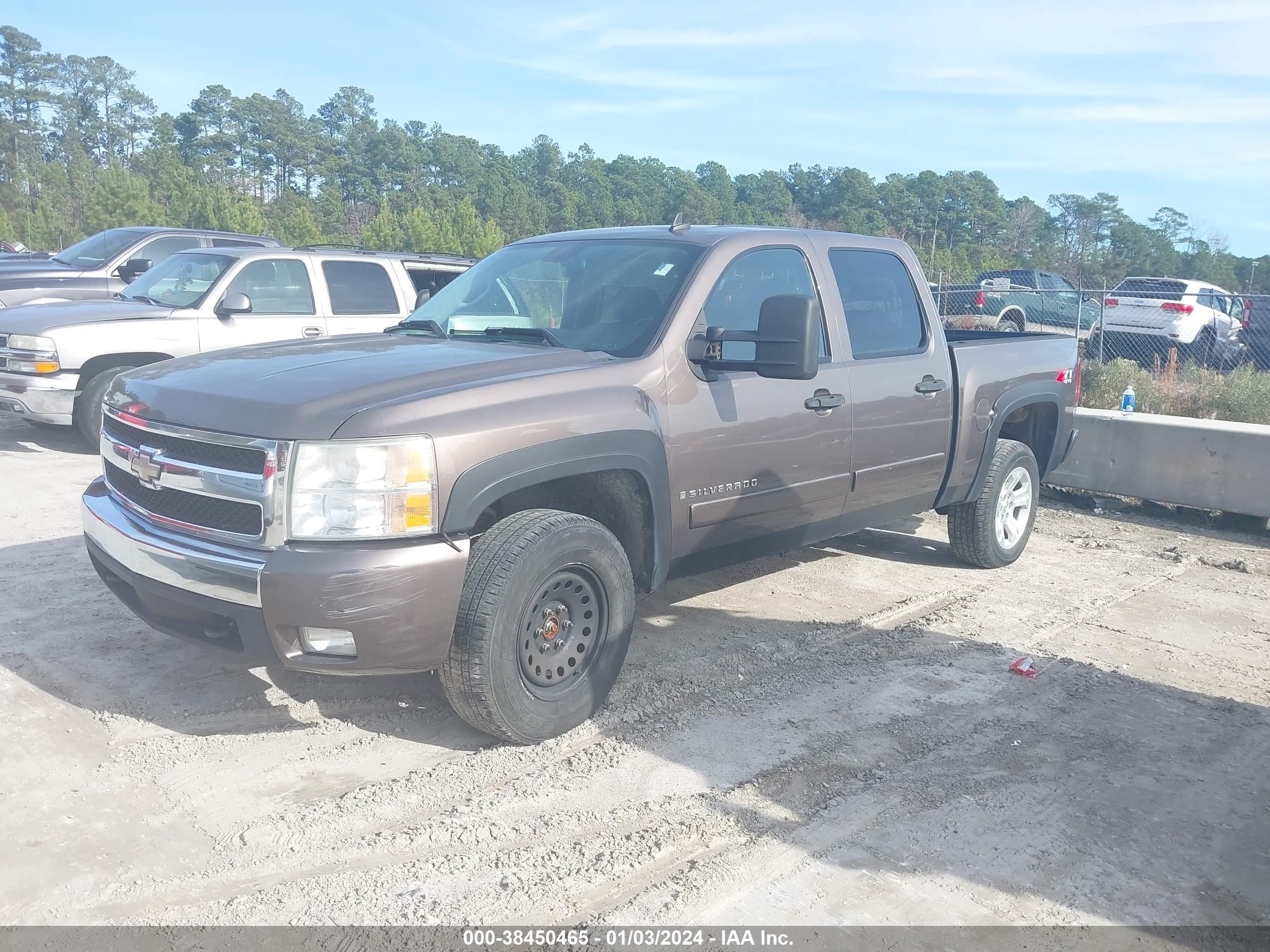 Photo 1 VIN: 2GCEK13MX71567030 - CHEVROLET SILVERADO 