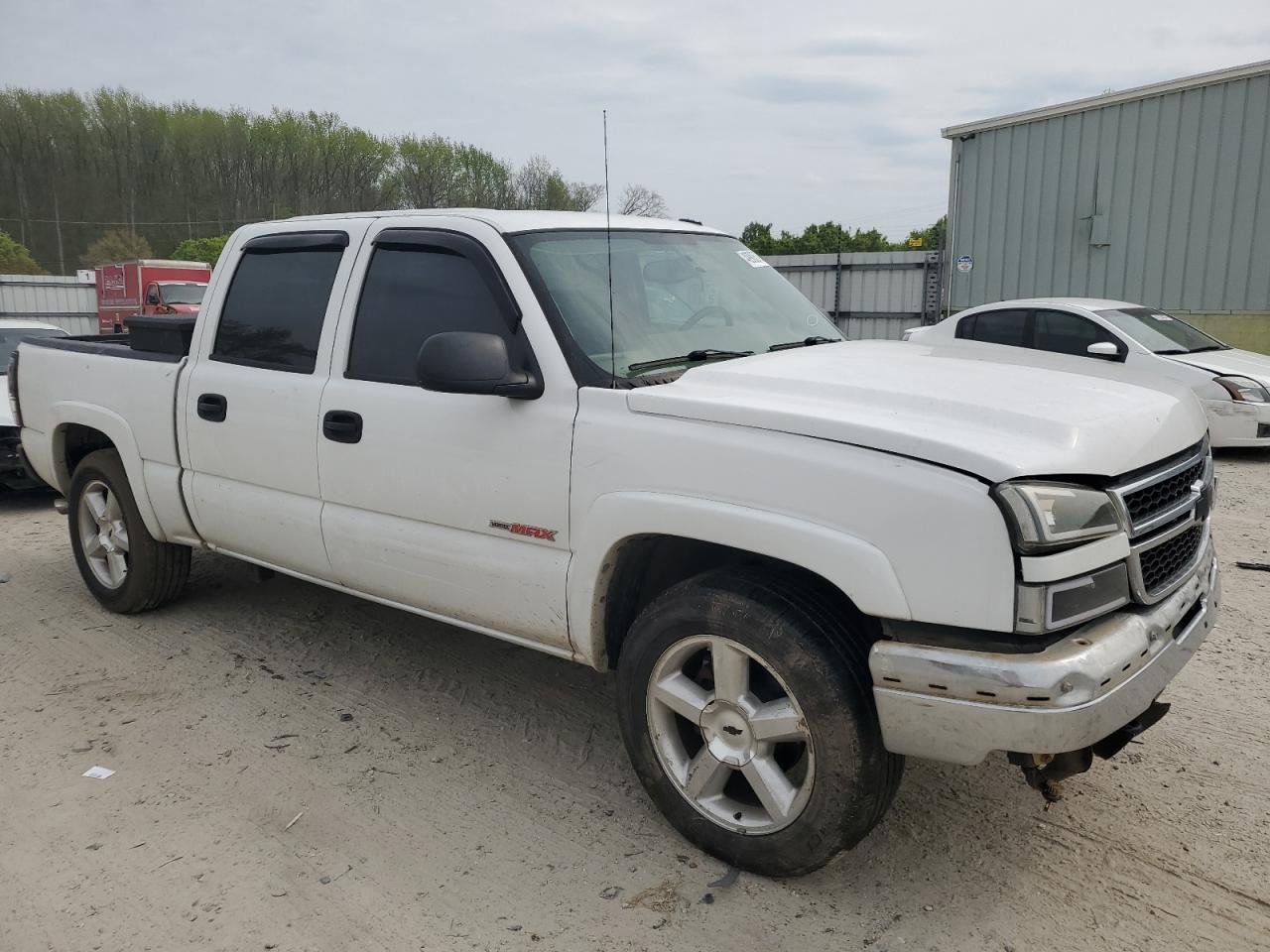 Photo 3 VIN: 2GCEK13N361165681 - CHEVROLET SILVERADO 