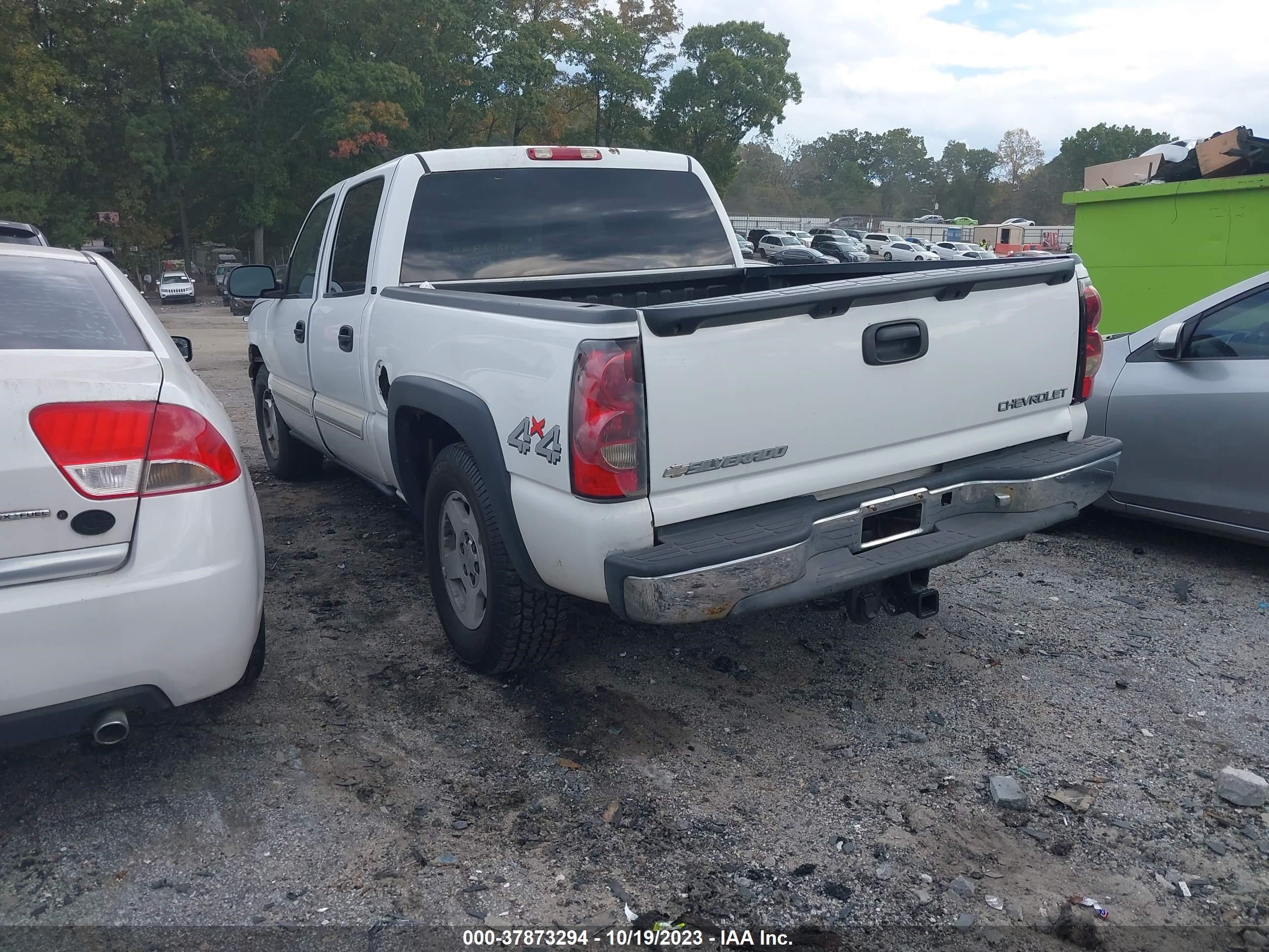 Photo 2 VIN: 2GCEK13T051229737 - CHEVROLET SILVERADO 