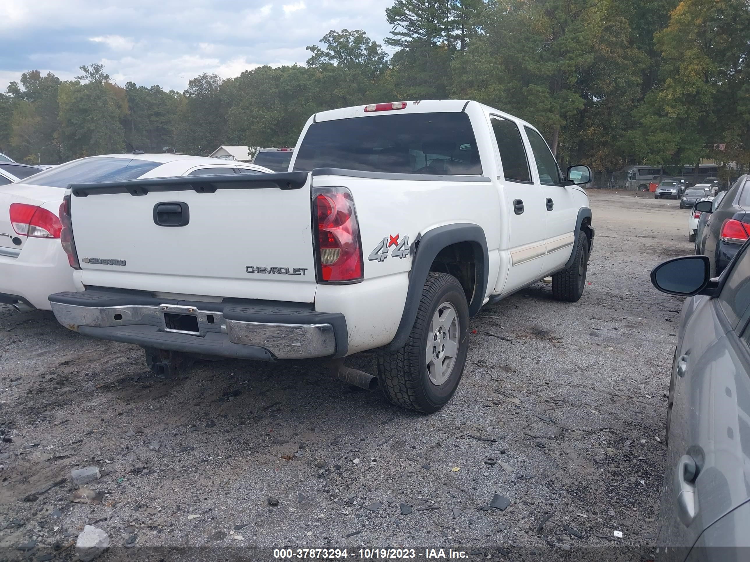 Photo 3 VIN: 2GCEK13T051229737 - CHEVROLET SILVERADO 