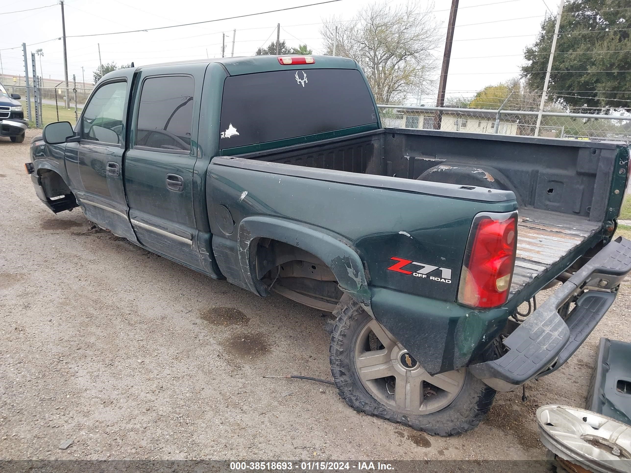 Photo 2 VIN: 2GCEK13T061222207 - CHEVROLET SILVERADO 