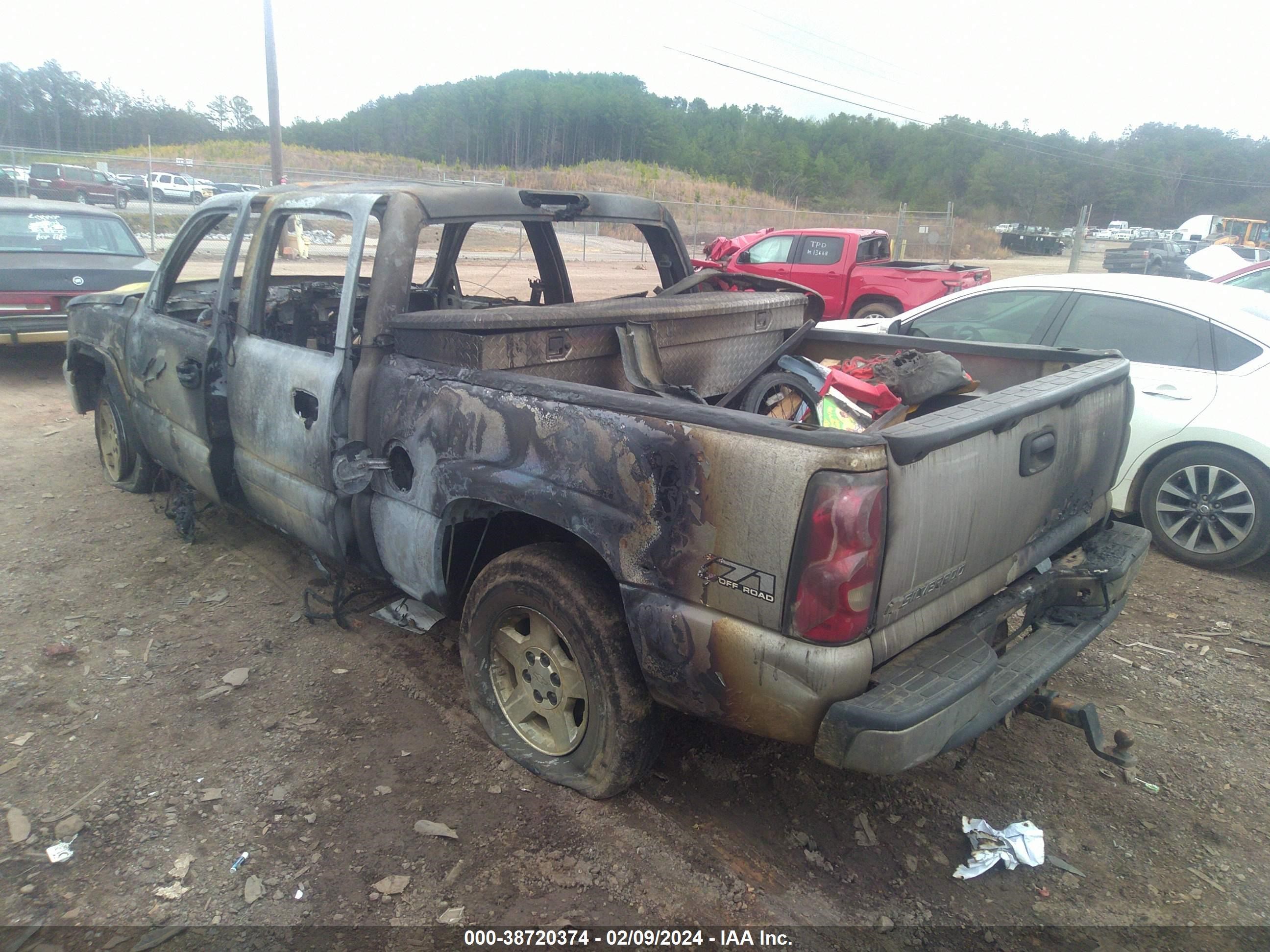 Photo 2 VIN: 2GCEK13T261147896 - CHEVROLET SILVERADO 