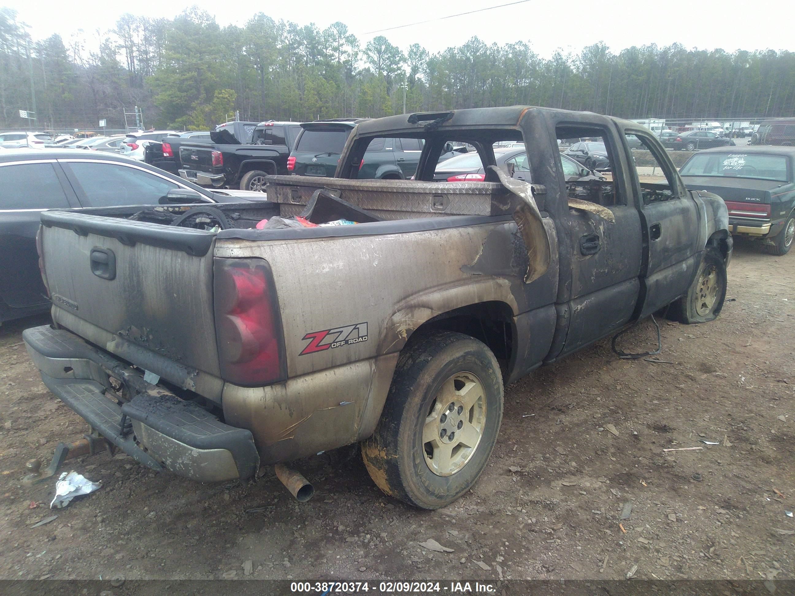 Photo 3 VIN: 2GCEK13T261147896 - CHEVROLET SILVERADO 