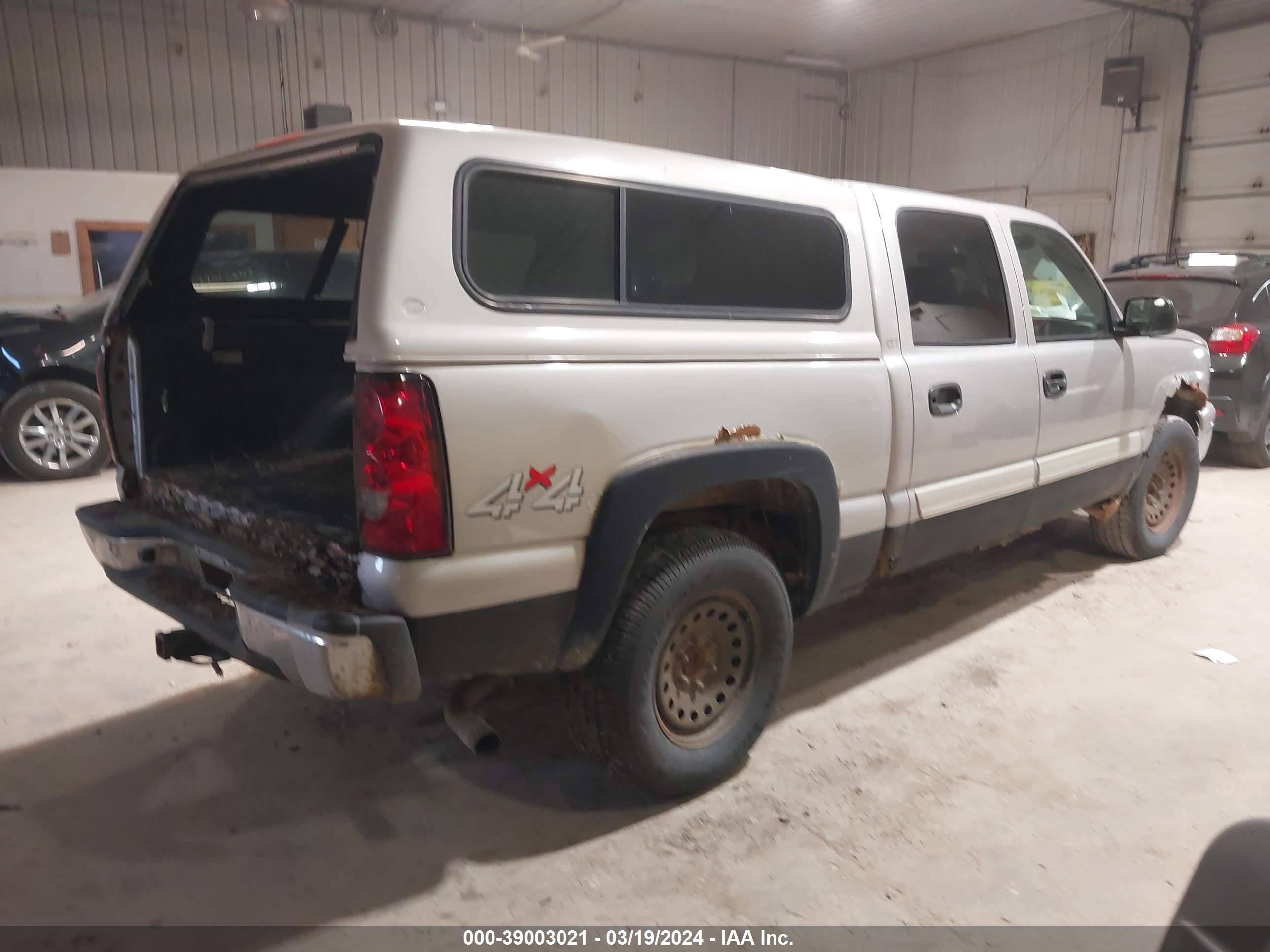 Photo 3 VIN: 2GCEK13T261156002 - CHEVROLET SILVERADO 