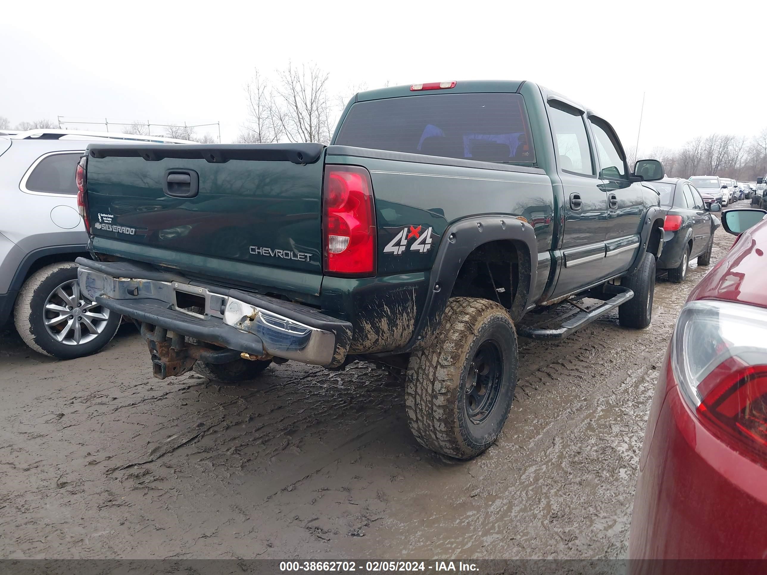 Photo 3 VIN: 2GCEK13T351160820 - CHEVROLET SILVERADO 