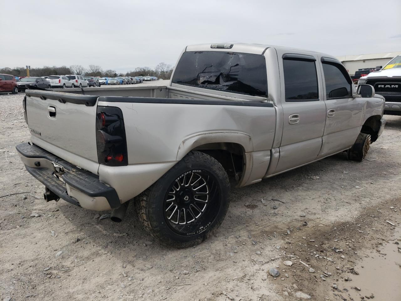 Photo 2 VIN: 2GCEK13T361195049 - CHEVROLET SILVERADO 