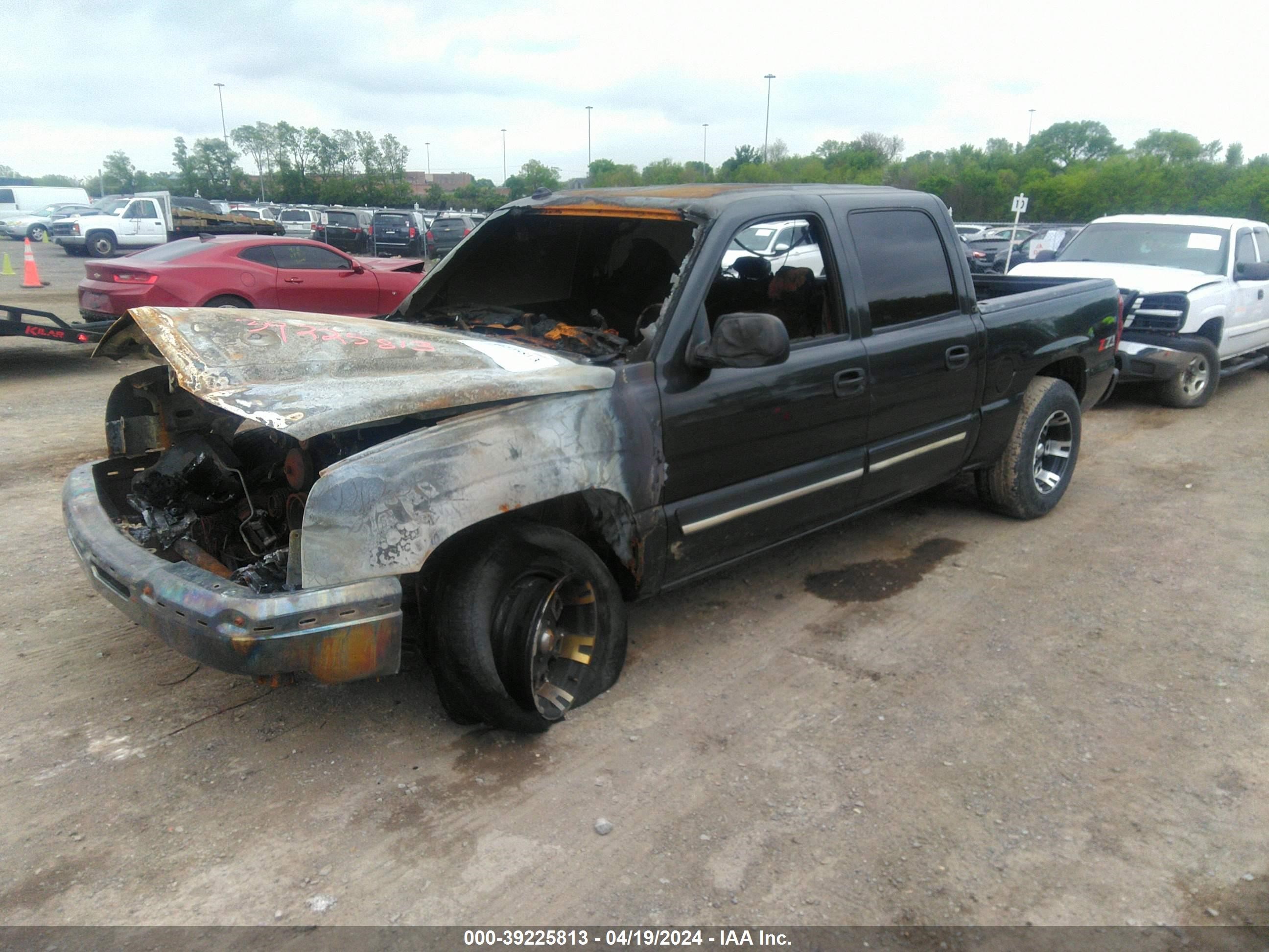 Photo 1 VIN: 2GCEK13T451129771 - CHEVROLET SILVERADO 