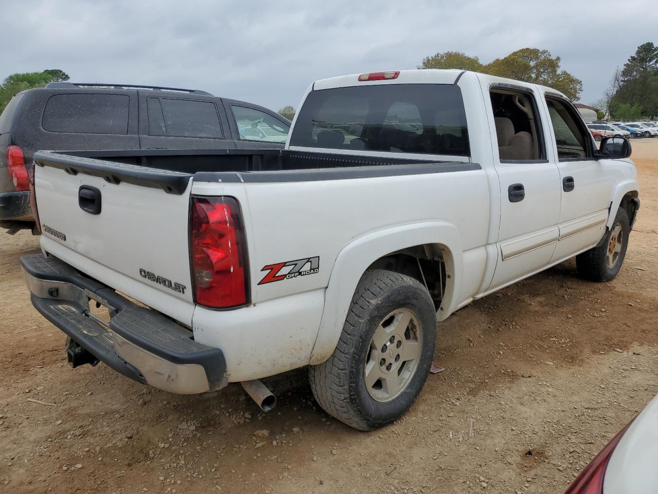 Photo 2 VIN: 2GCEK13T451383142 - CHEVROLET SILVERADO 