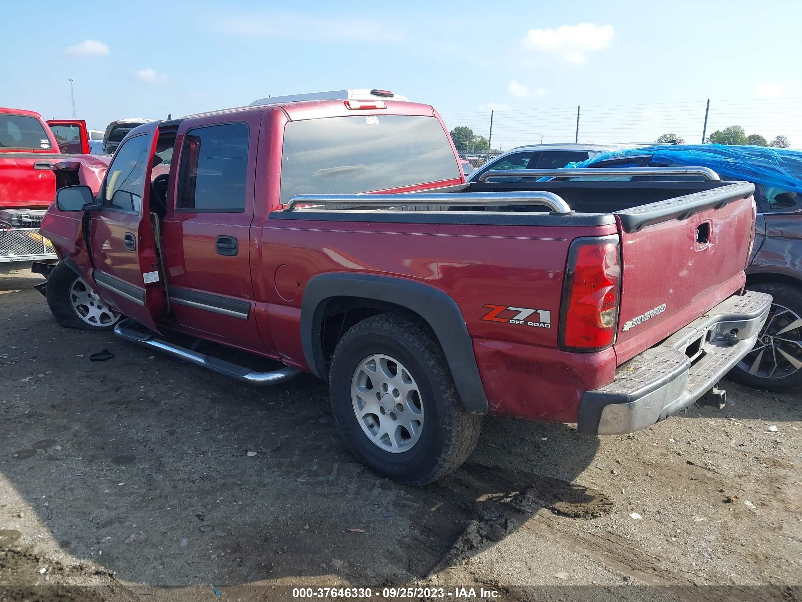 Photo 2 VIN: 2GCEK13T461103236 - CHEVROLET SILVERADO 