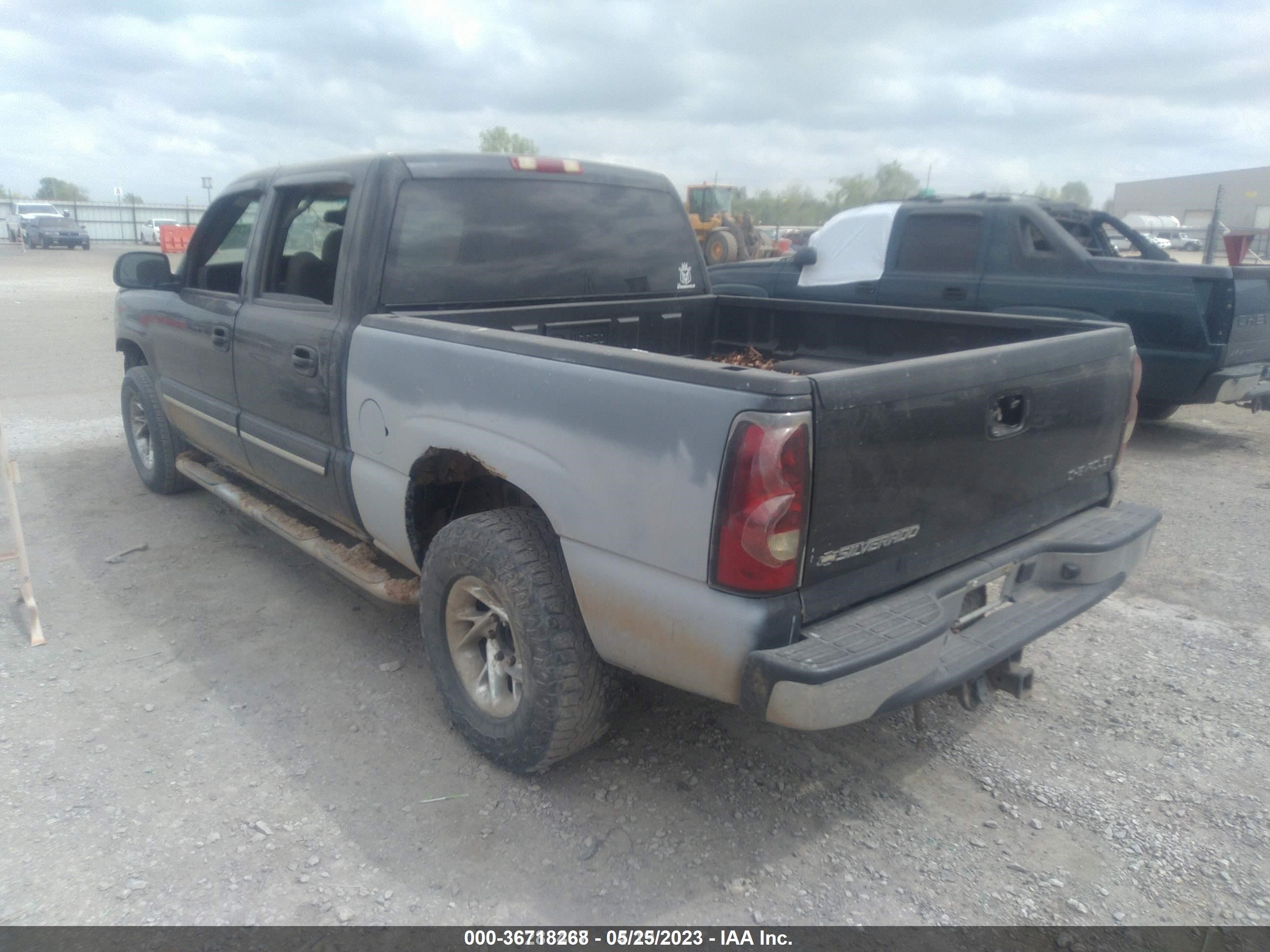 Photo 2 VIN: 2GCEK13T641412882 - CHEVROLET SILVERADO 