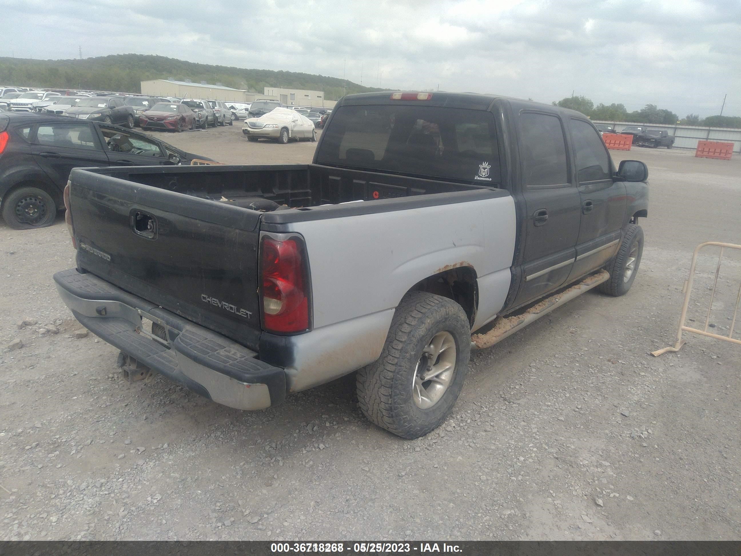 Photo 3 VIN: 2GCEK13T641412882 - CHEVROLET SILVERADO 