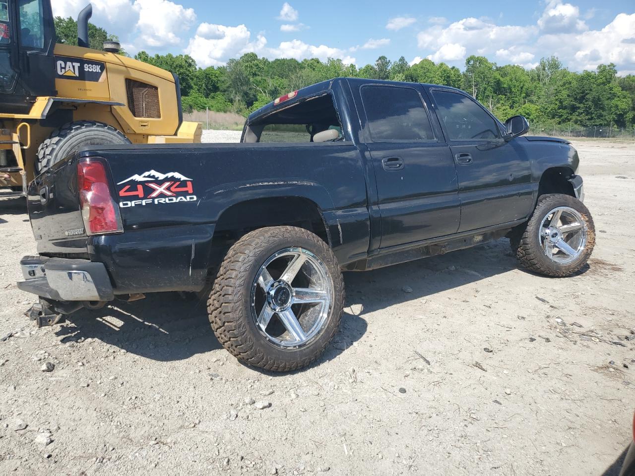 Photo 2 VIN: 2GCEK13T751334596 - CHEVROLET SILVERADO 