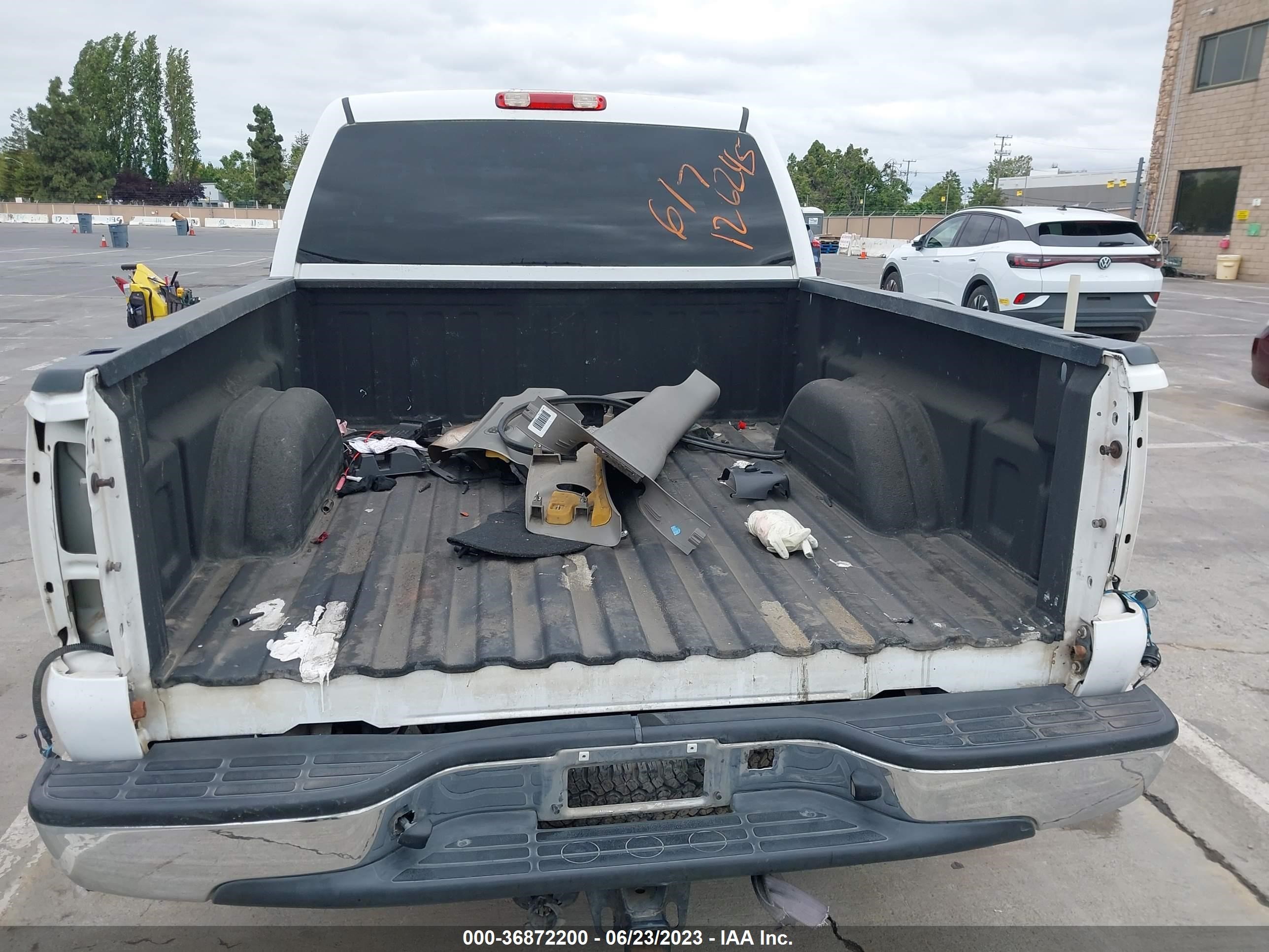 Photo 14 VIN: 2GCEK13T761180151 - CHEVROLET SILVERADO 