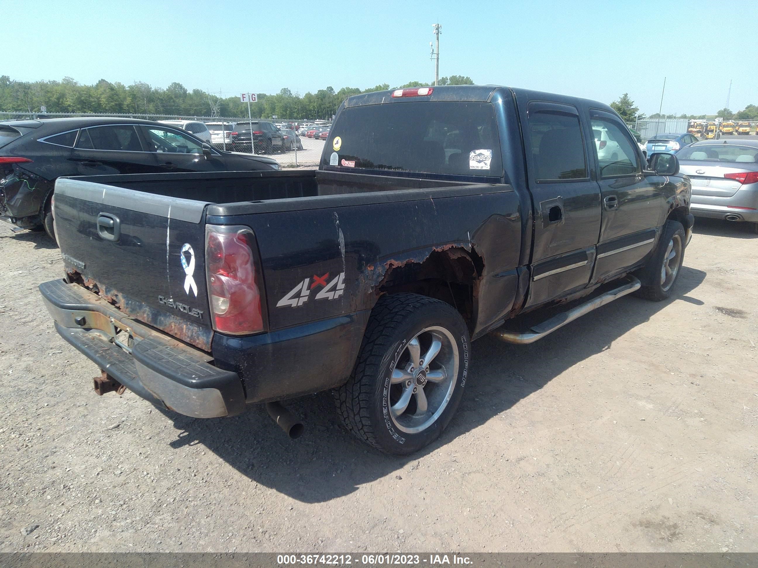 Photo 3 VIN: 2GCEK13T851114478 - CHEVROLET SILVERADO 