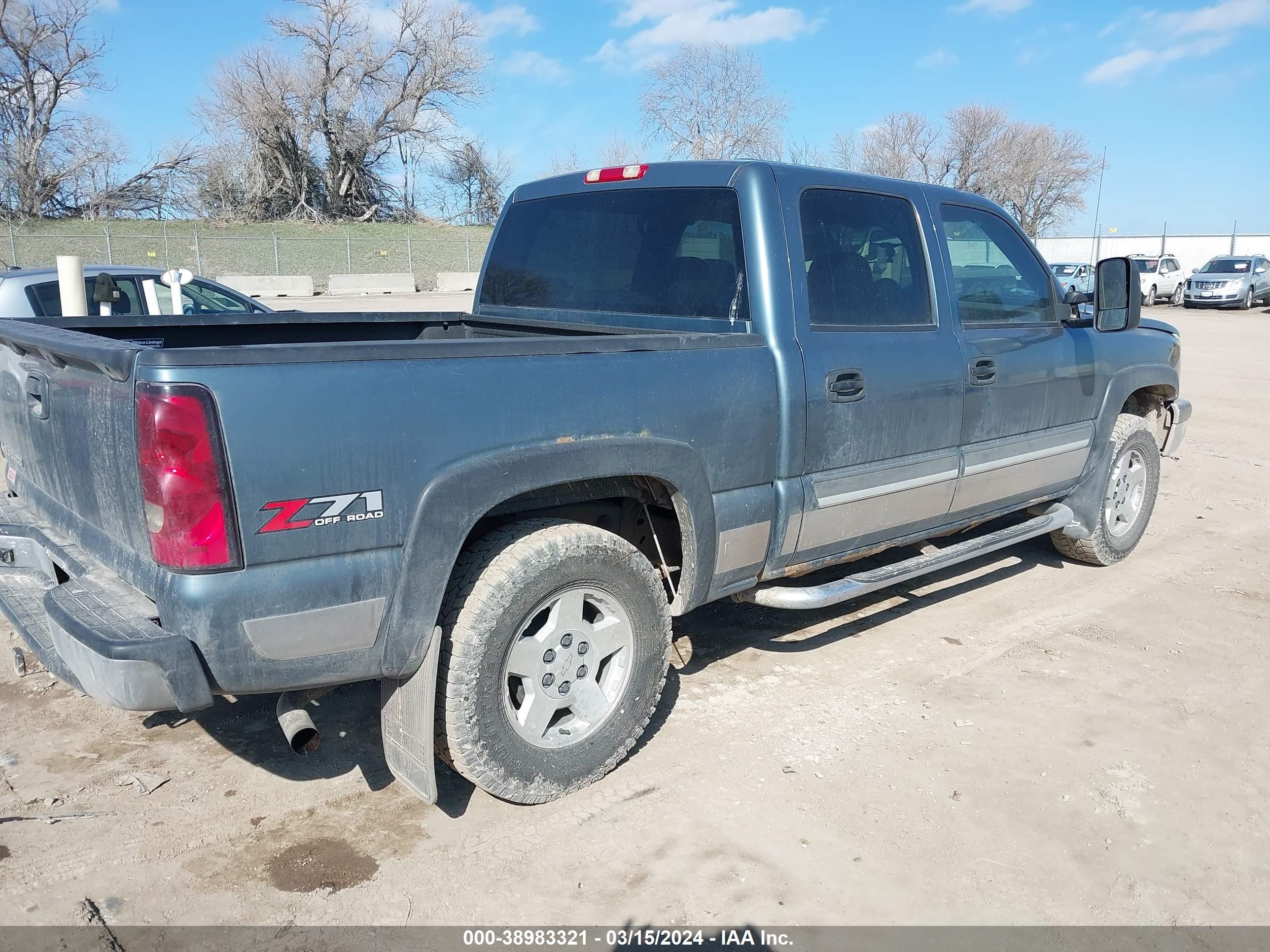 Photo 3 VIN: 2GCEK13T861163097 - CHEVROLET SILVERADO 