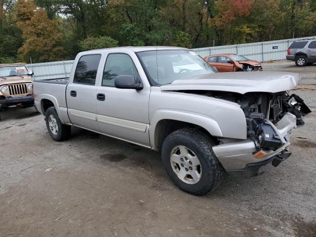 Photo 3 VIN: 2GCEK13T861218440 - CHEVROLET SILVERADO 