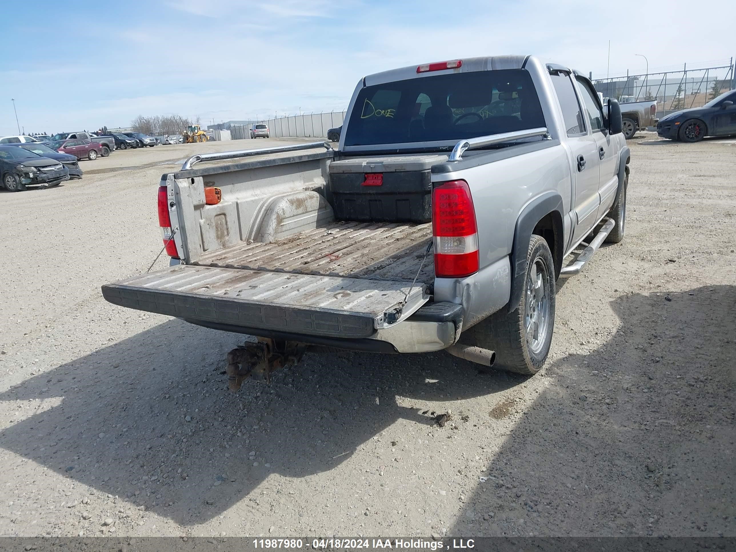 Photo 3 VIN: 2GCEK13T861358021 - CHEVROLET SILVERADO 